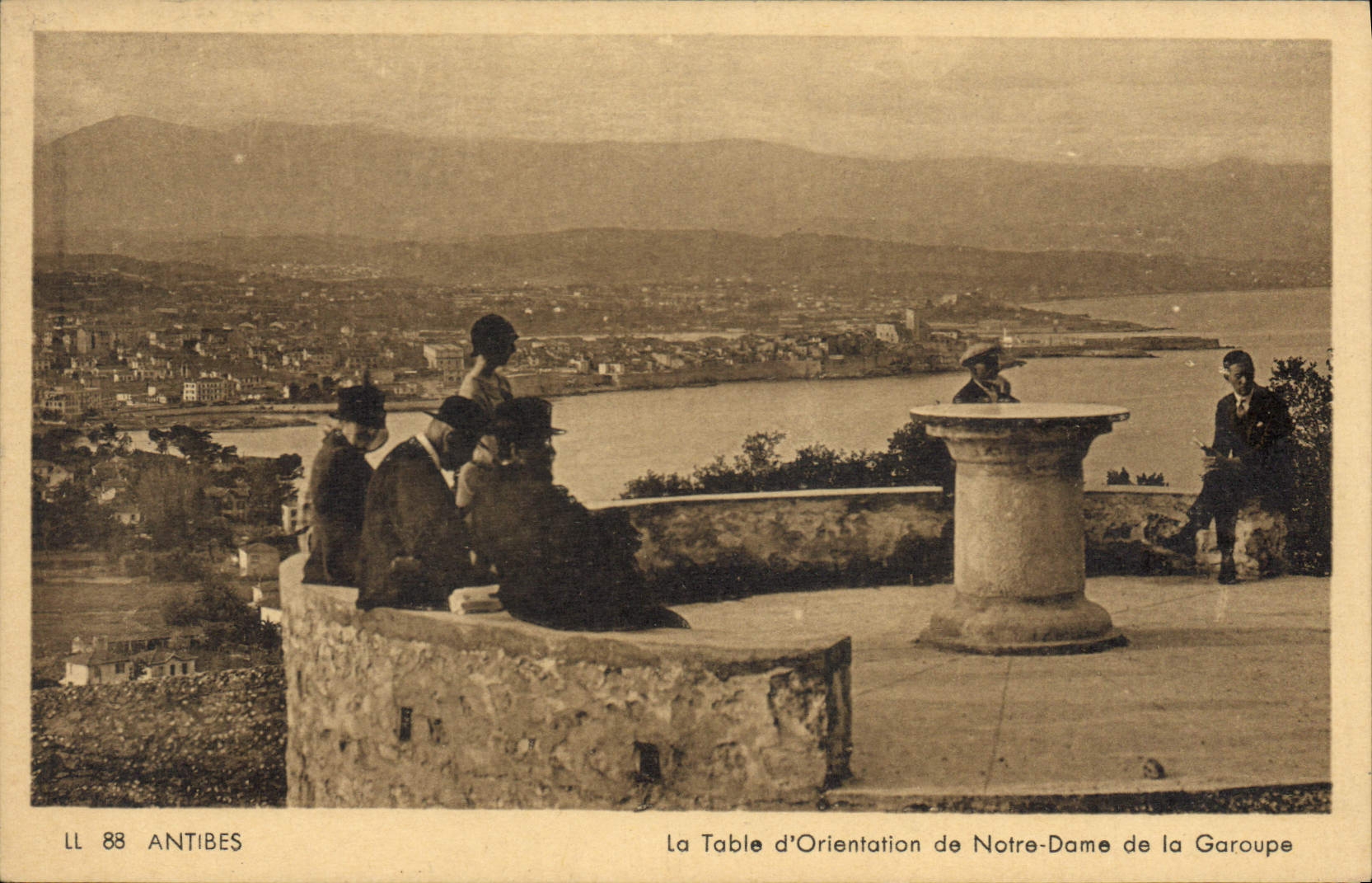 CPA Antibes La Table D'Orientation De Notre Dame De La Garoupe