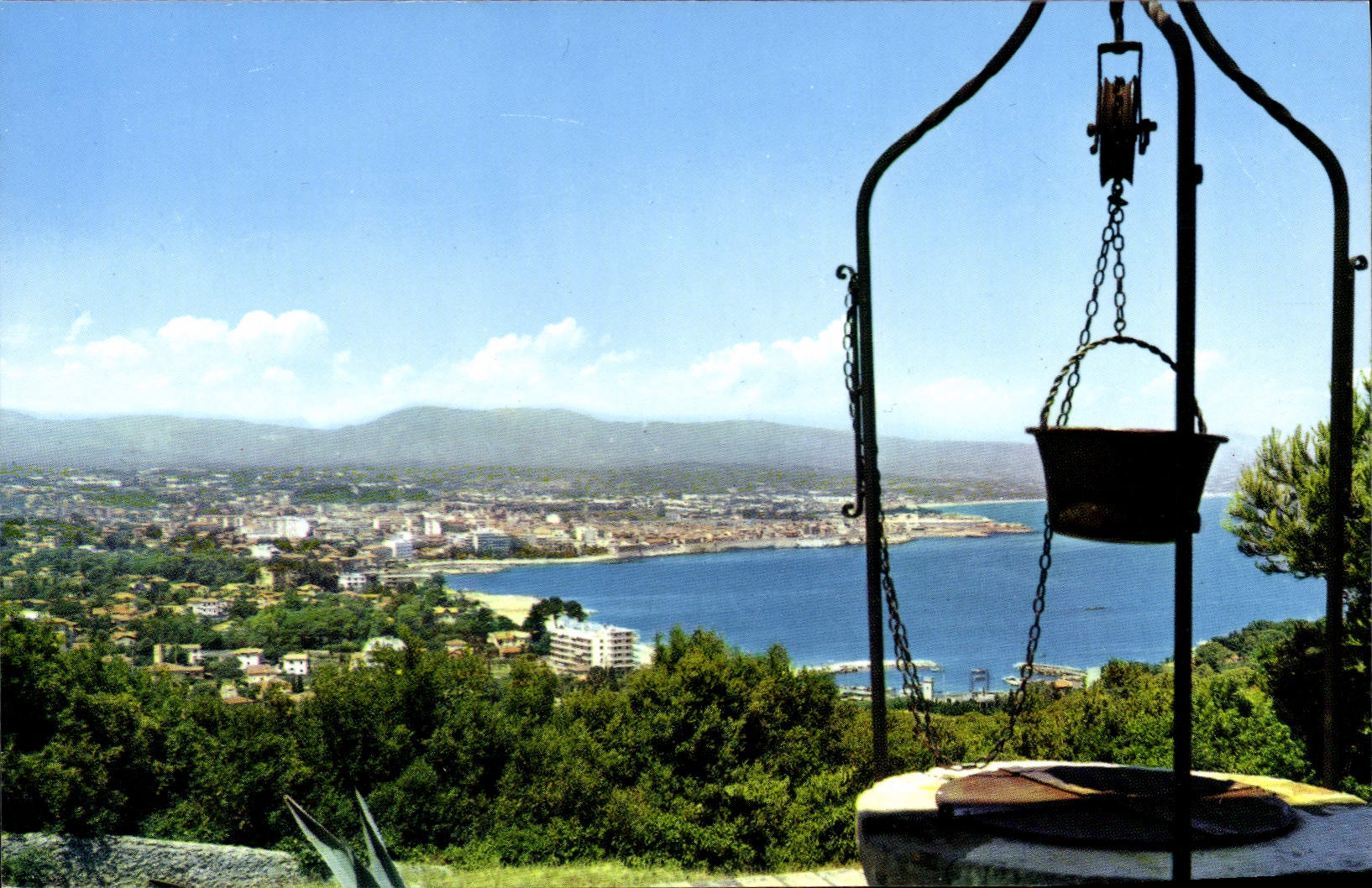 CPA Antibes Vue Generale Prise De La Garoupe