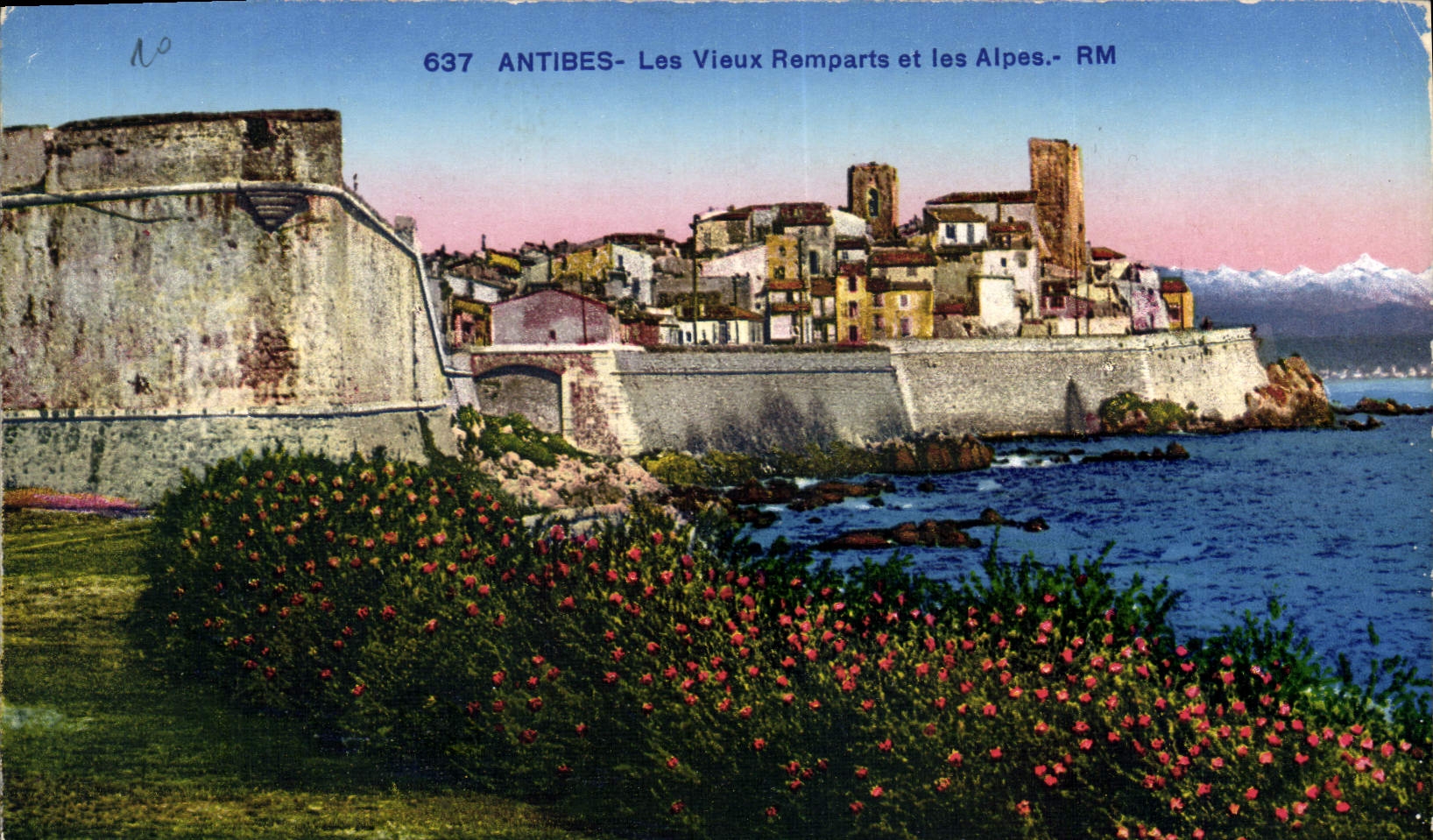 CPA Antibes Les vieux Remparts