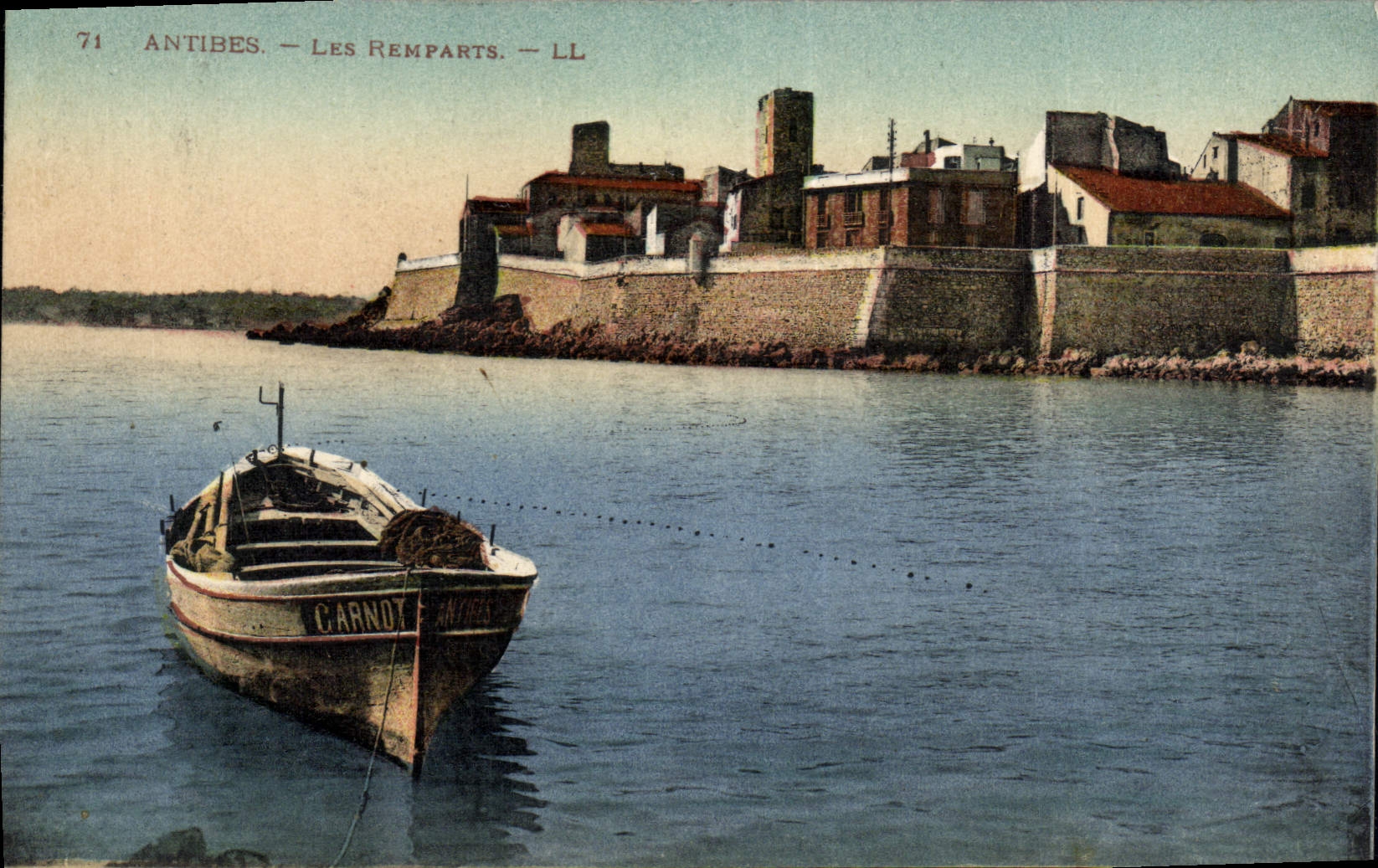 CPA Antibes Les Remparts