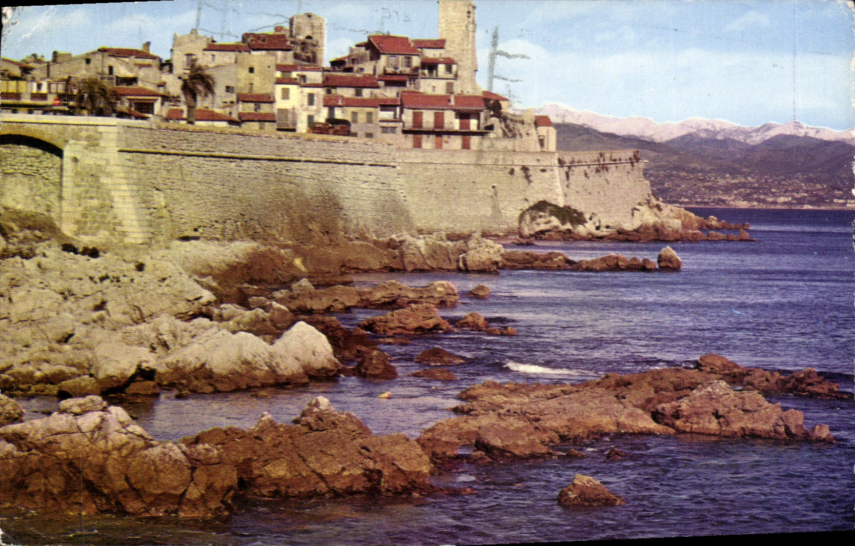 CPA Antibes La Cote D'Azur Les Vieux Remparts