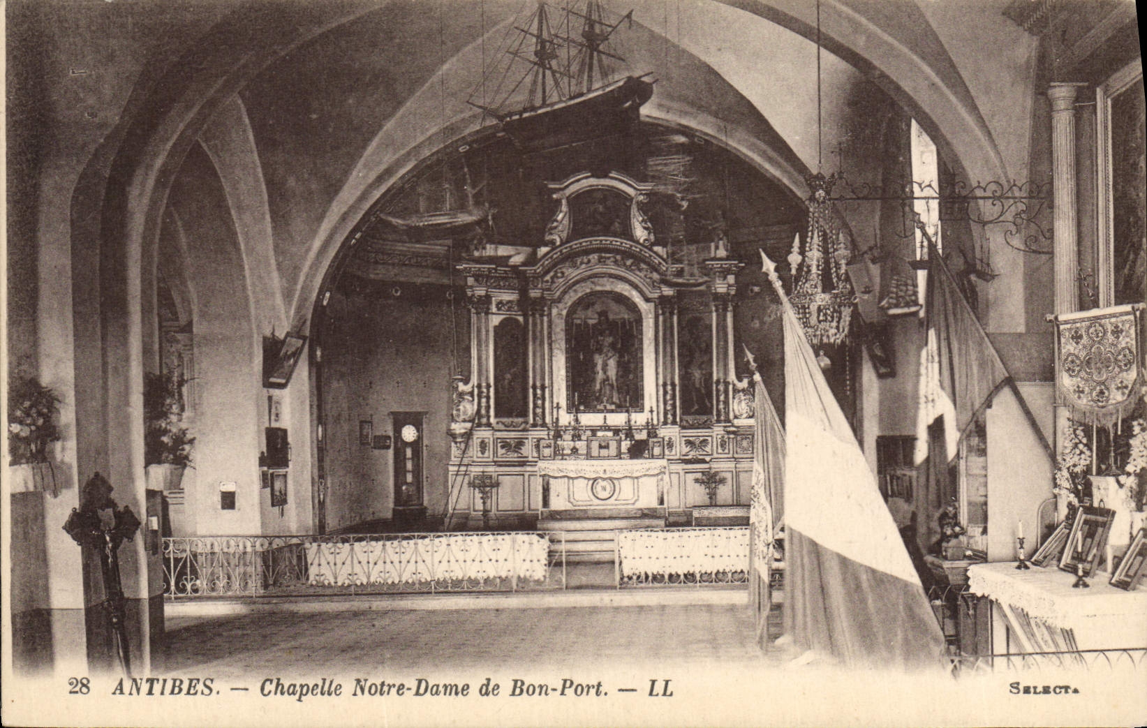 CPA Antibes Chapelle Notre Dame De Bon Port