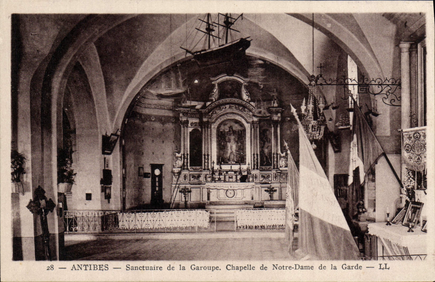 CPA Antibes Sanctuaire De La Garoupe Chapelle De Notre Dame