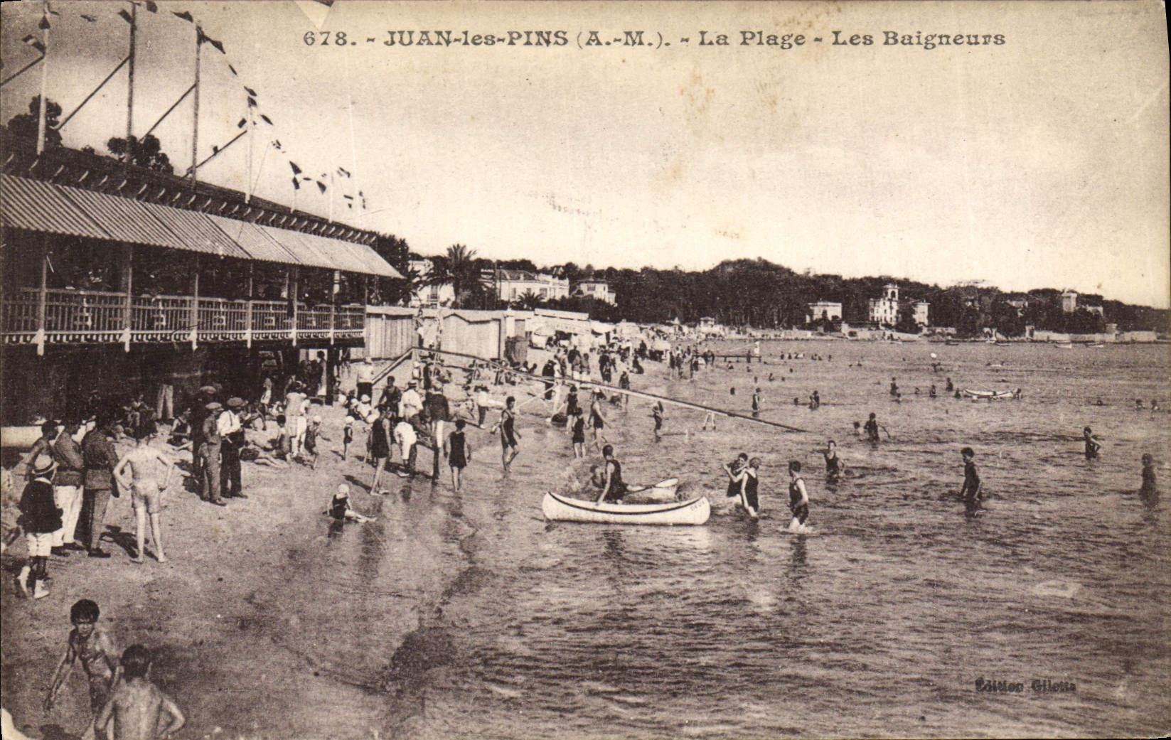 CPA Juan Les Pins La Plage Les Baigneurs