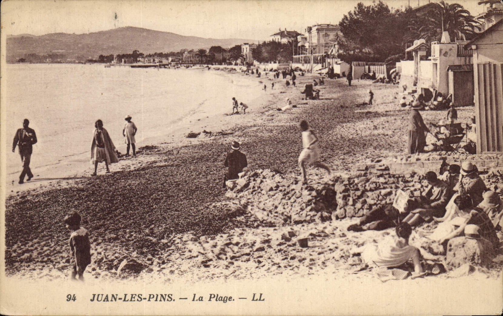 CPA Juan Les Pins La Plage