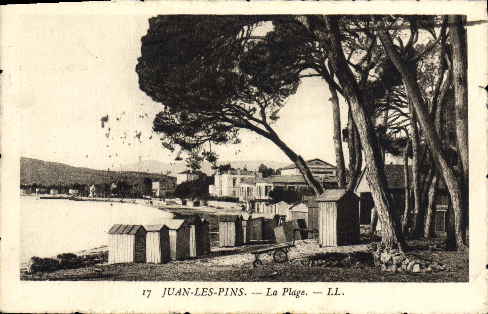 CPA Juan Les Pins La Plage