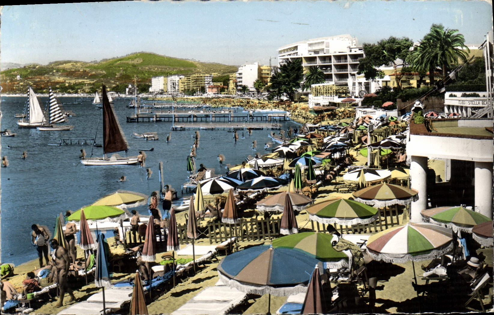CPA Juan Les Pins Les Plages Et La Ville