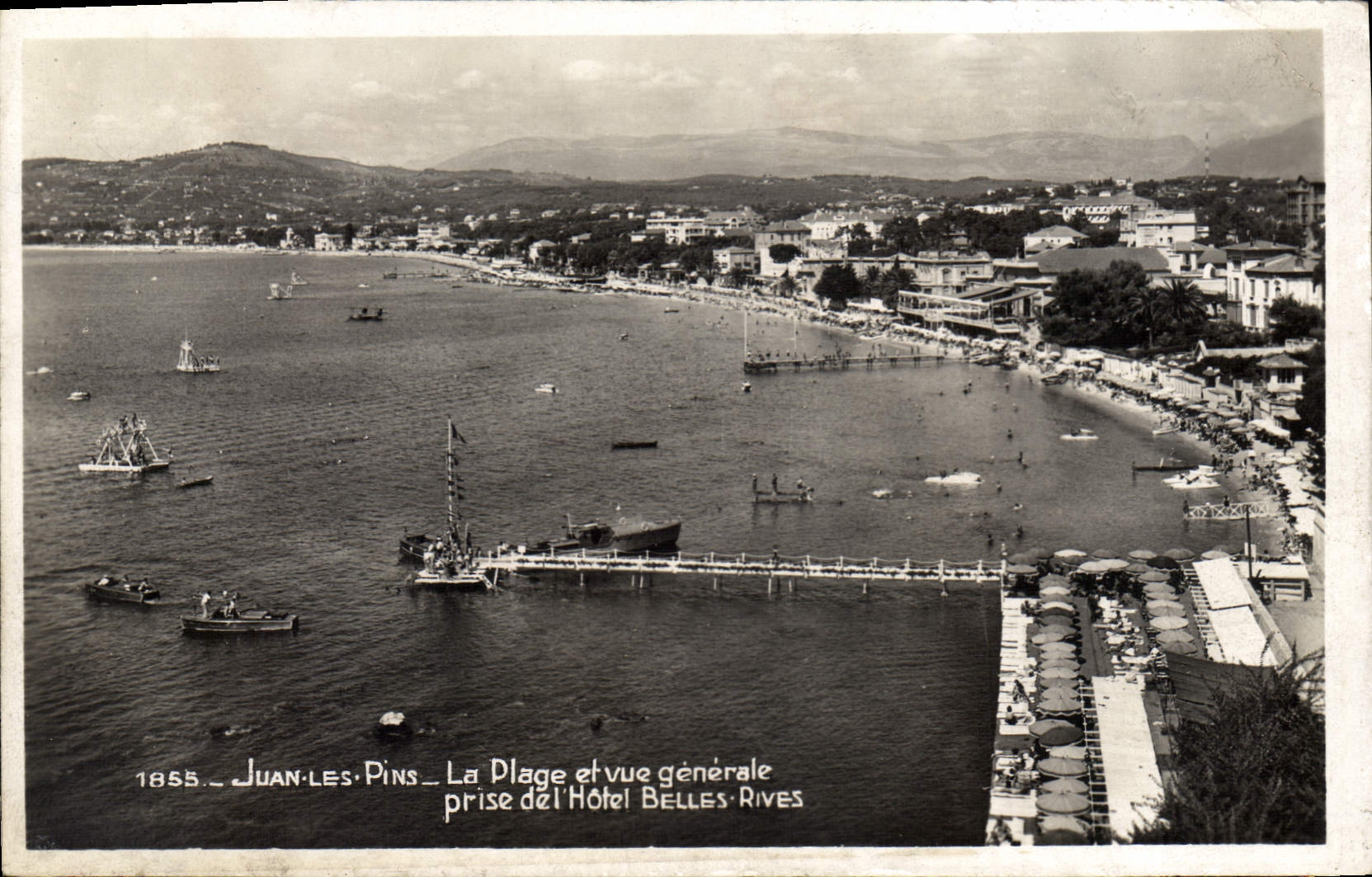 CPA Juan Les Pins La Plage Et Vue Generale