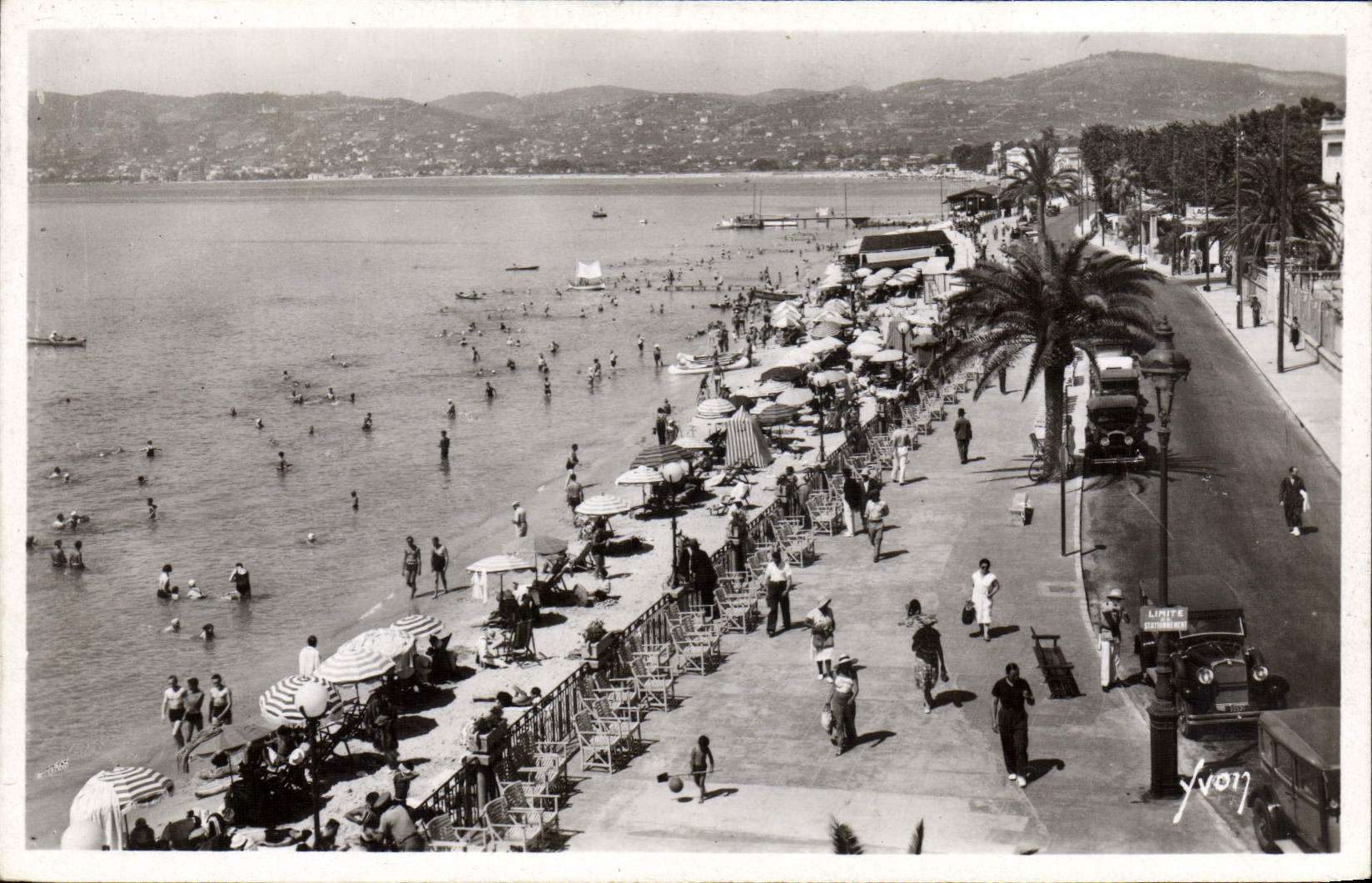 CPA Juan Les Pins Vue Generale De La Plage