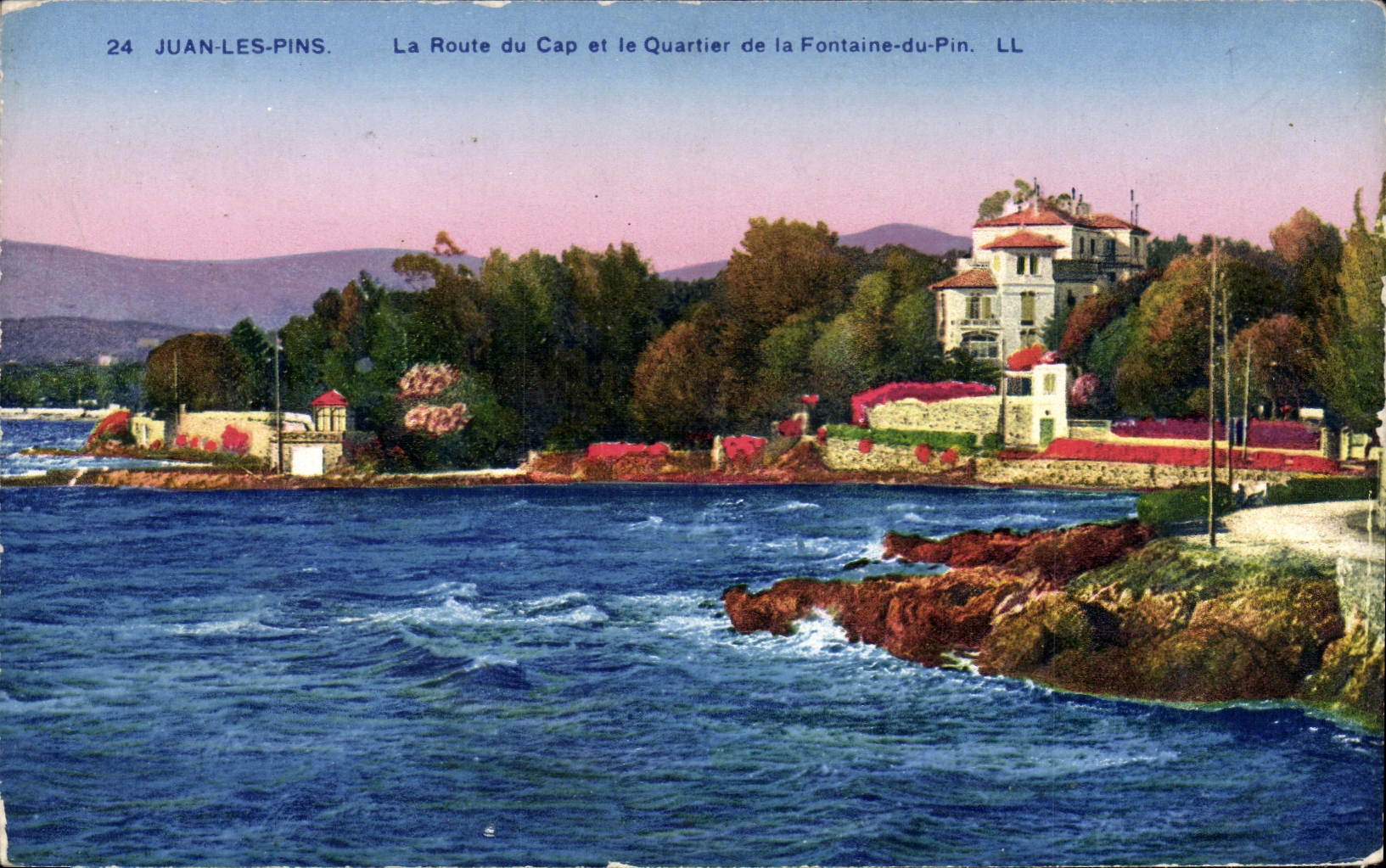 CPA Juan Les Pins La Route Du Cap Et Le Quartier De La Fontaine Du Pin