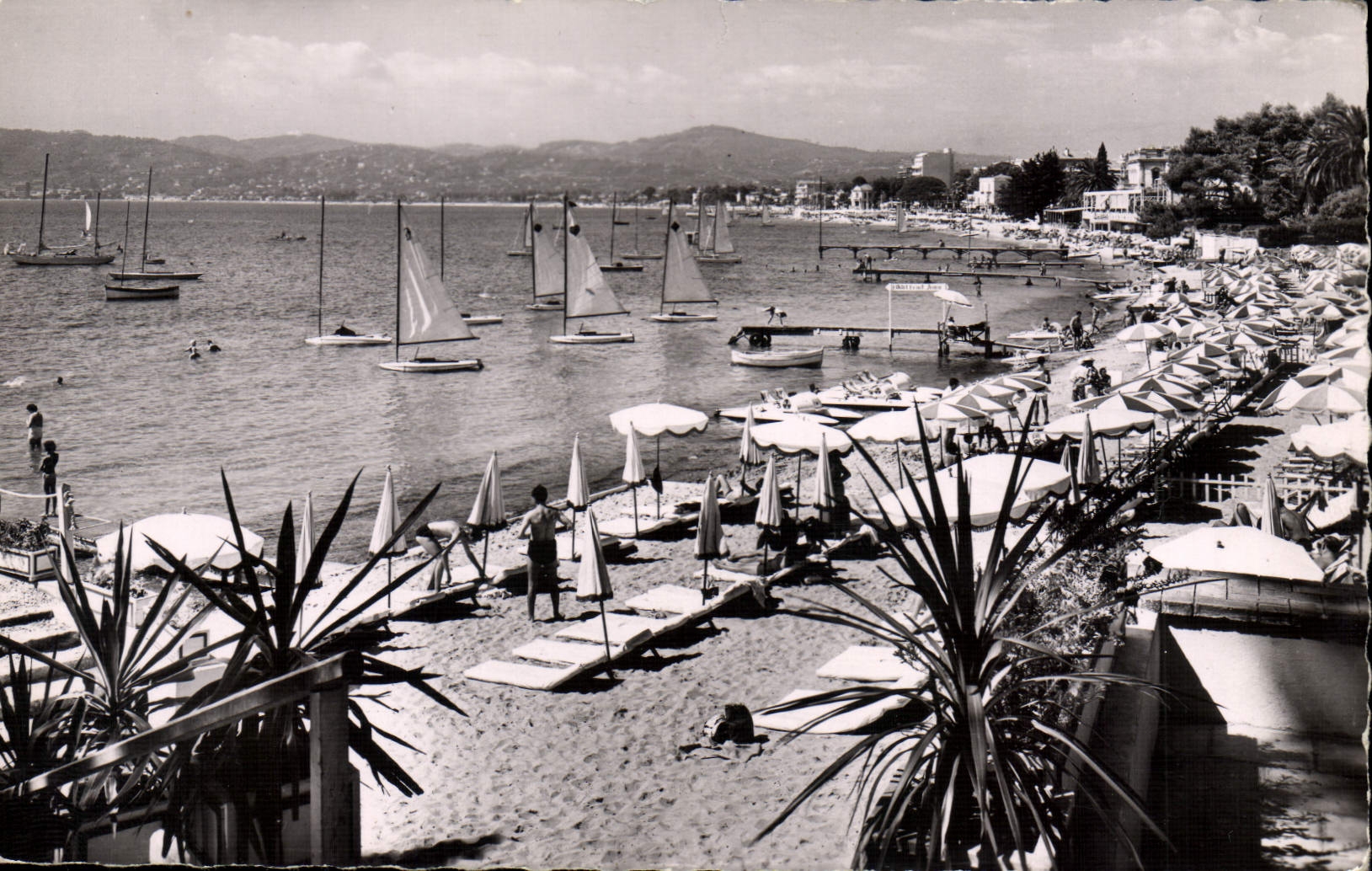 CPA Juan Les Pins Les Plages