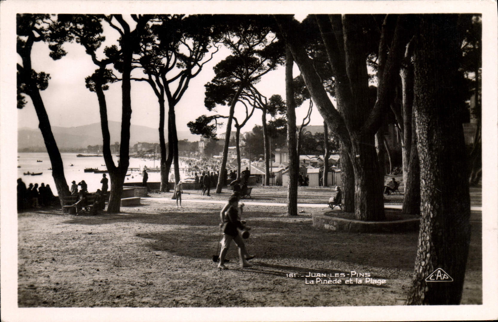 CPA Juan Les Pins La Pinede Et La Plage