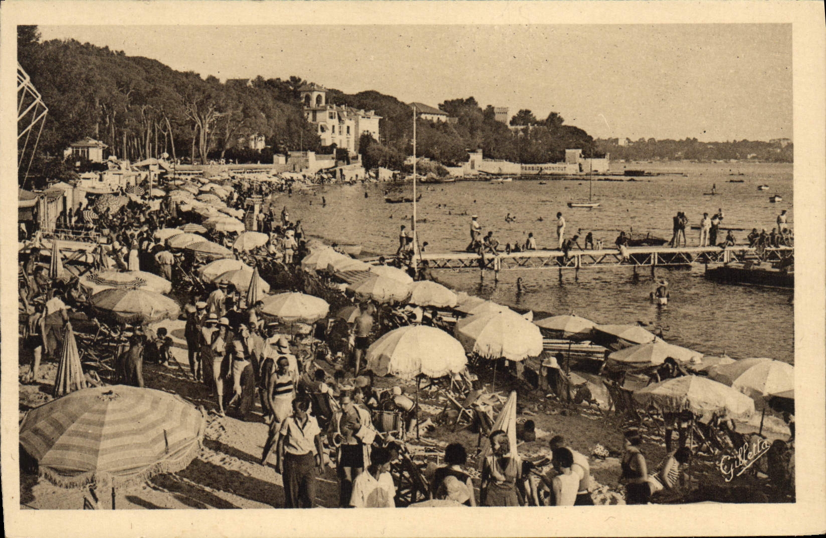CPA Juan Les Pins La Plage