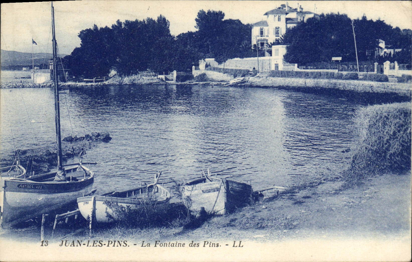 CPA Juan Les Pins La Fontaine Des Pins
