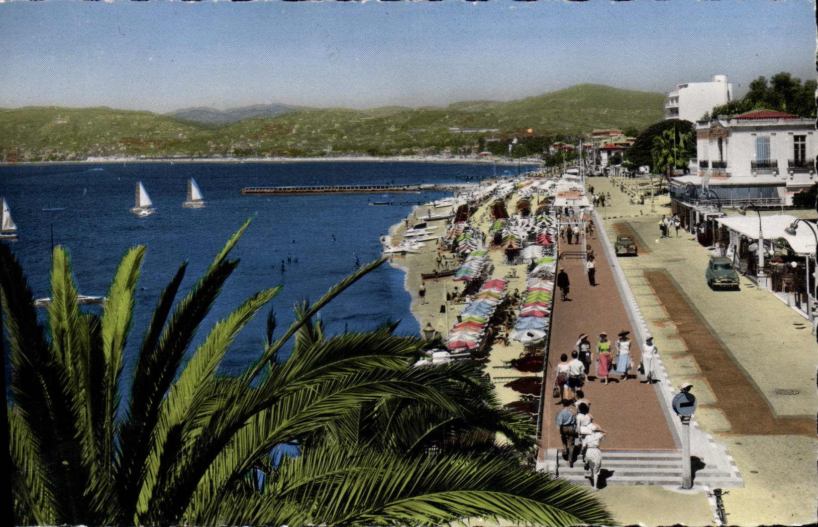 CPA Juan Les Pins Vue Sur Les Plages Et Le Bord De Mer
