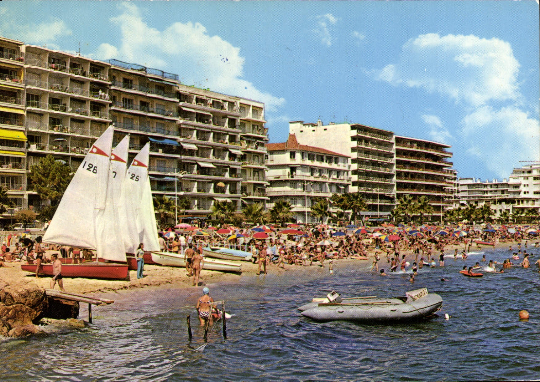 CPSM Juan Les Pins Une Partie Des Plages I'Ecole De Voile