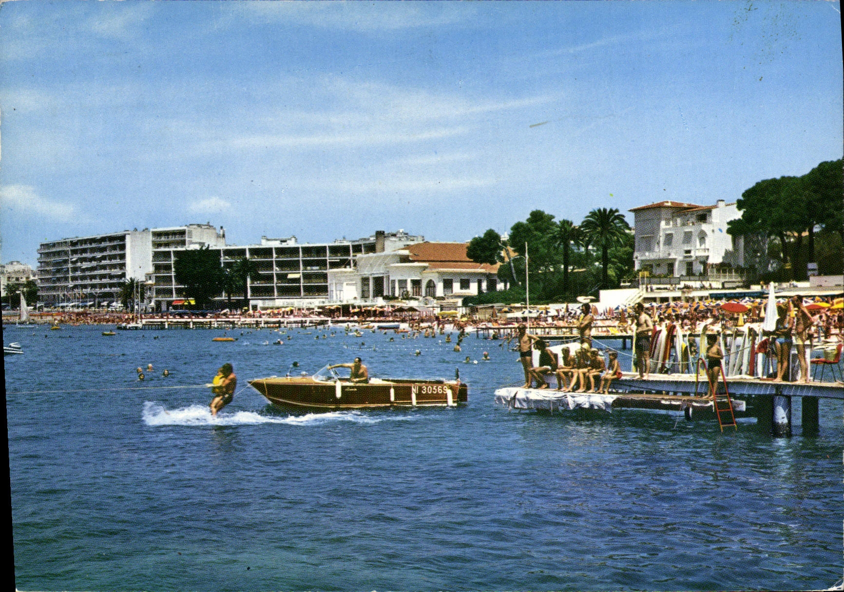CPSM Juan Les Pins Le Casino Municipal Et Le Debarcadere de ski nautique