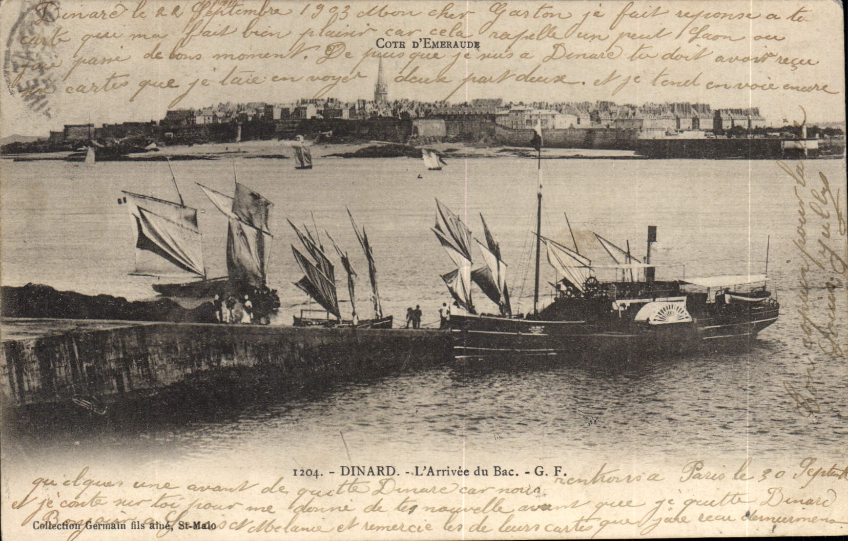 CPA Dinard L'Arrivee Du Bac