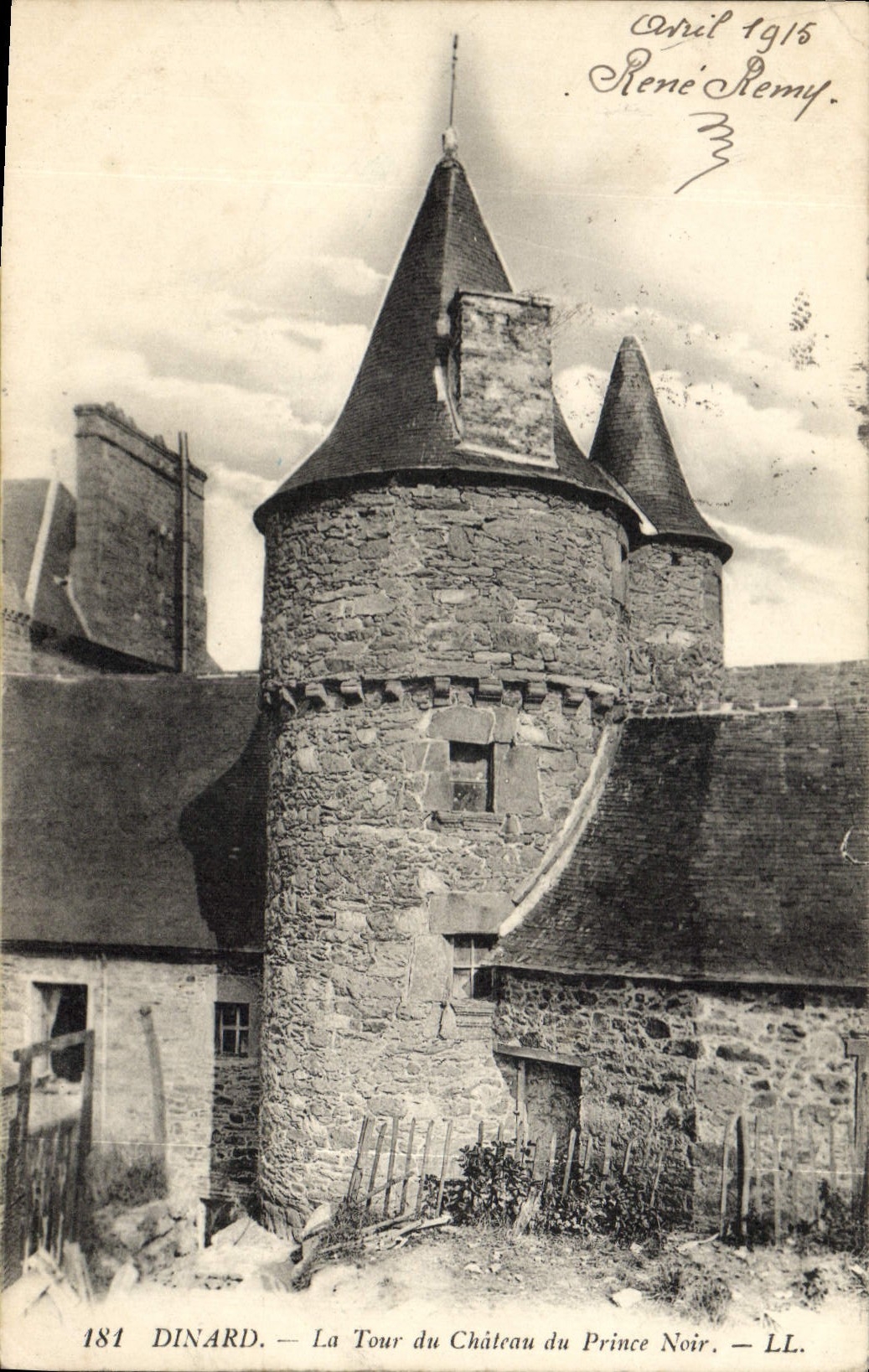 CPA Dinard La Tour Du Chateau Du Prince Noir