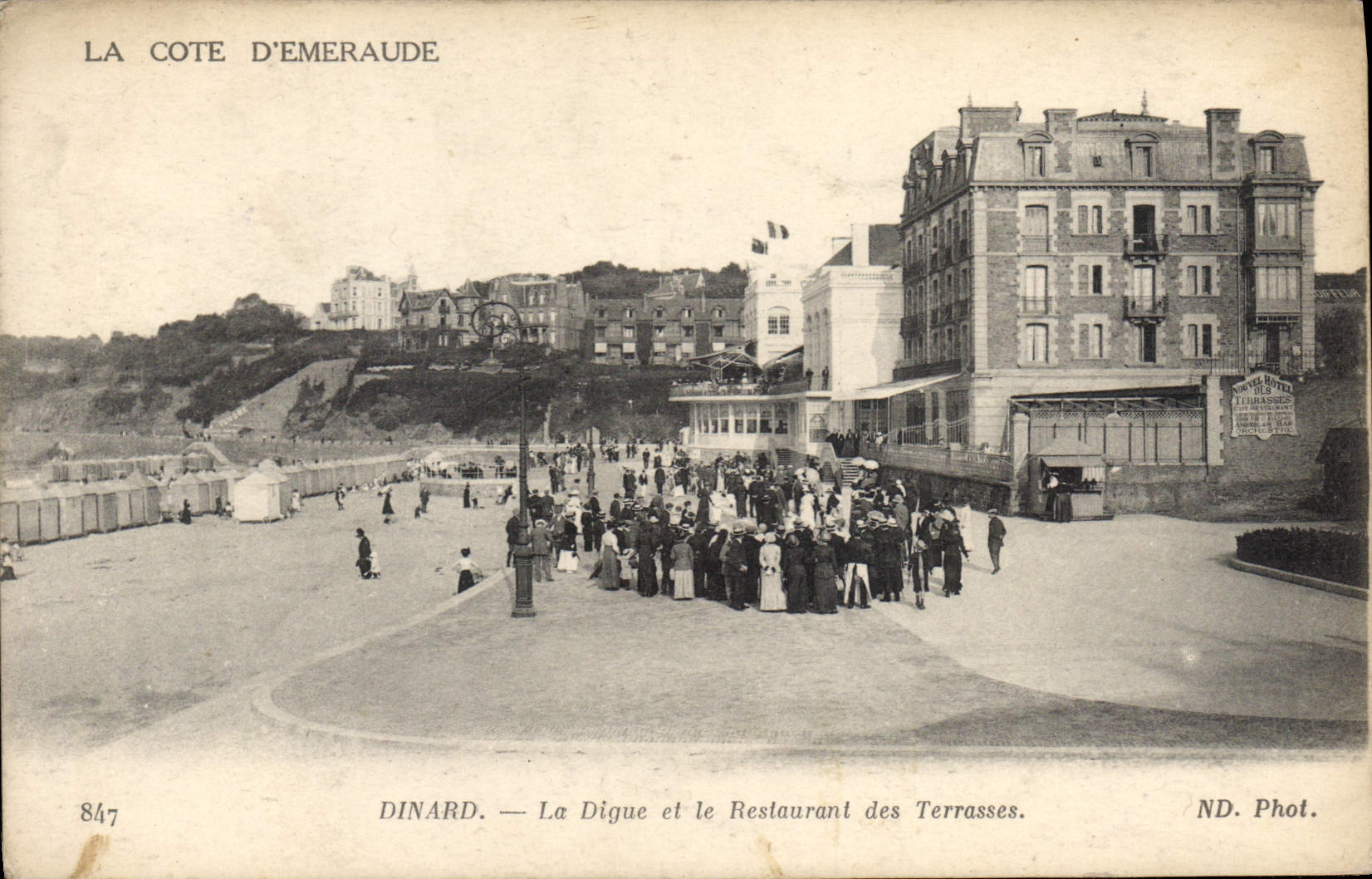 CPA Dinard La Digue Et Le Restaurant Des Terrasses
