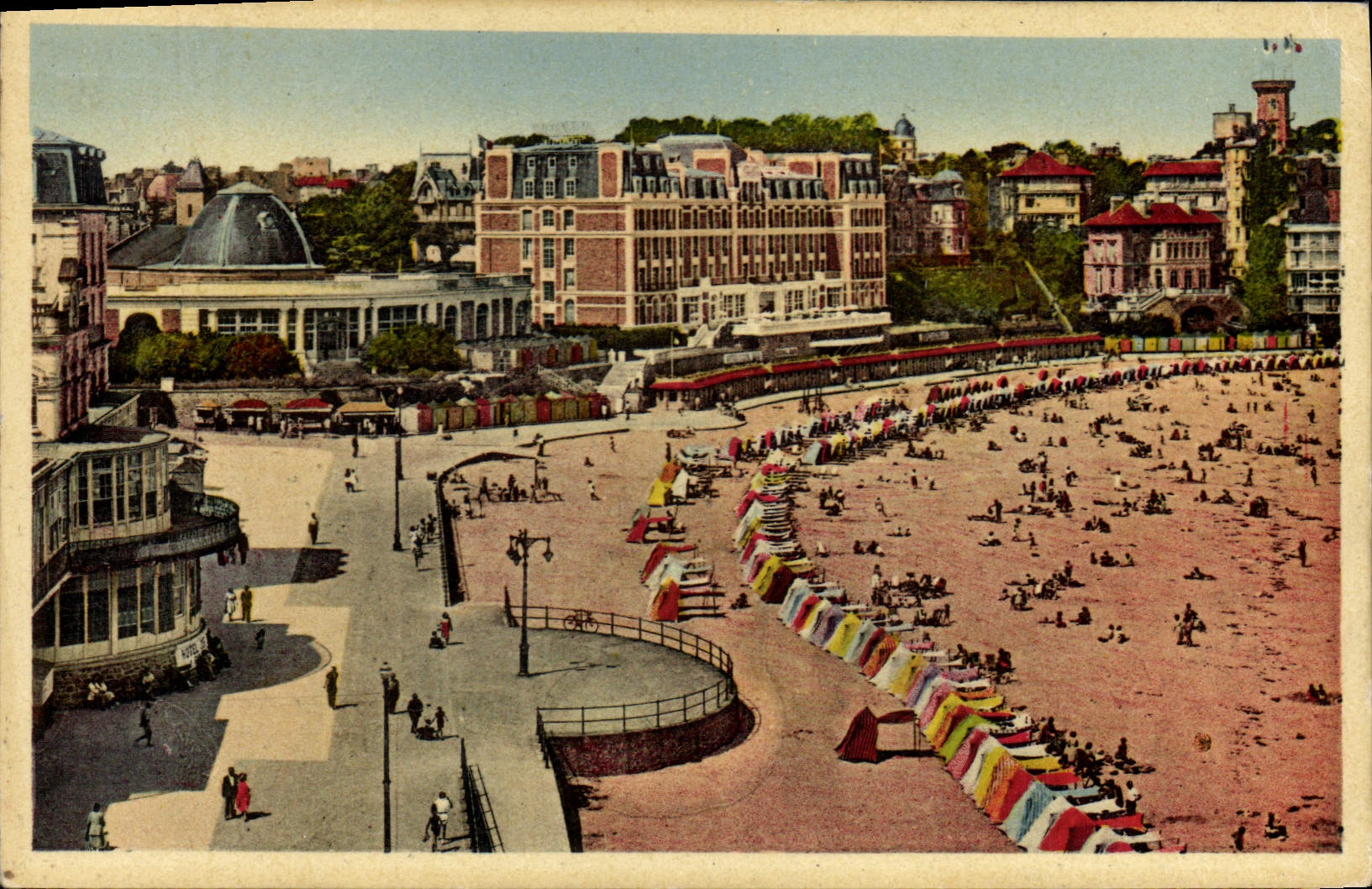 CPA Dinard Le Petit Casino Les Hotels Et La Digue