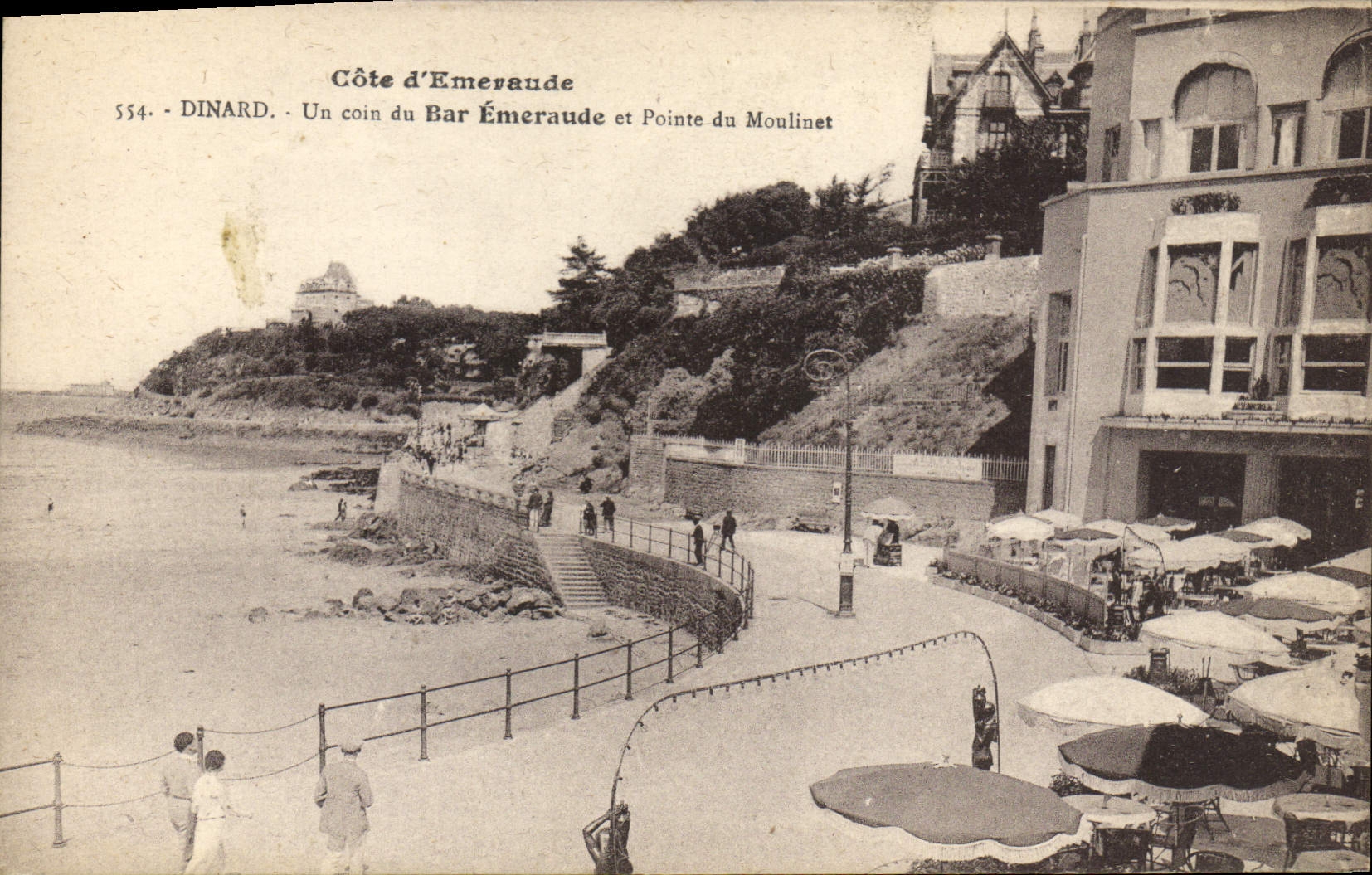 CPA Dinard Un Coin Du Bar Emeraude Et Pointe Du Moulinet