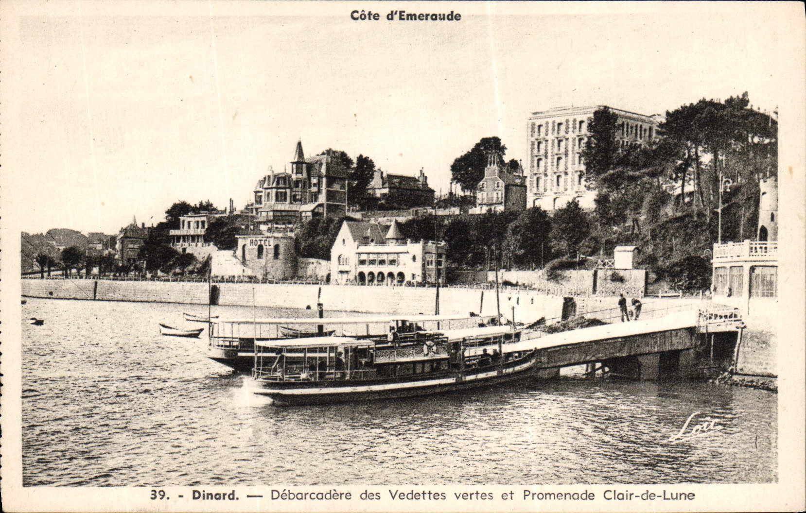 CPA Dinard Debarcadere Des Vedettes Vertes Et Promenade Clair De Lune