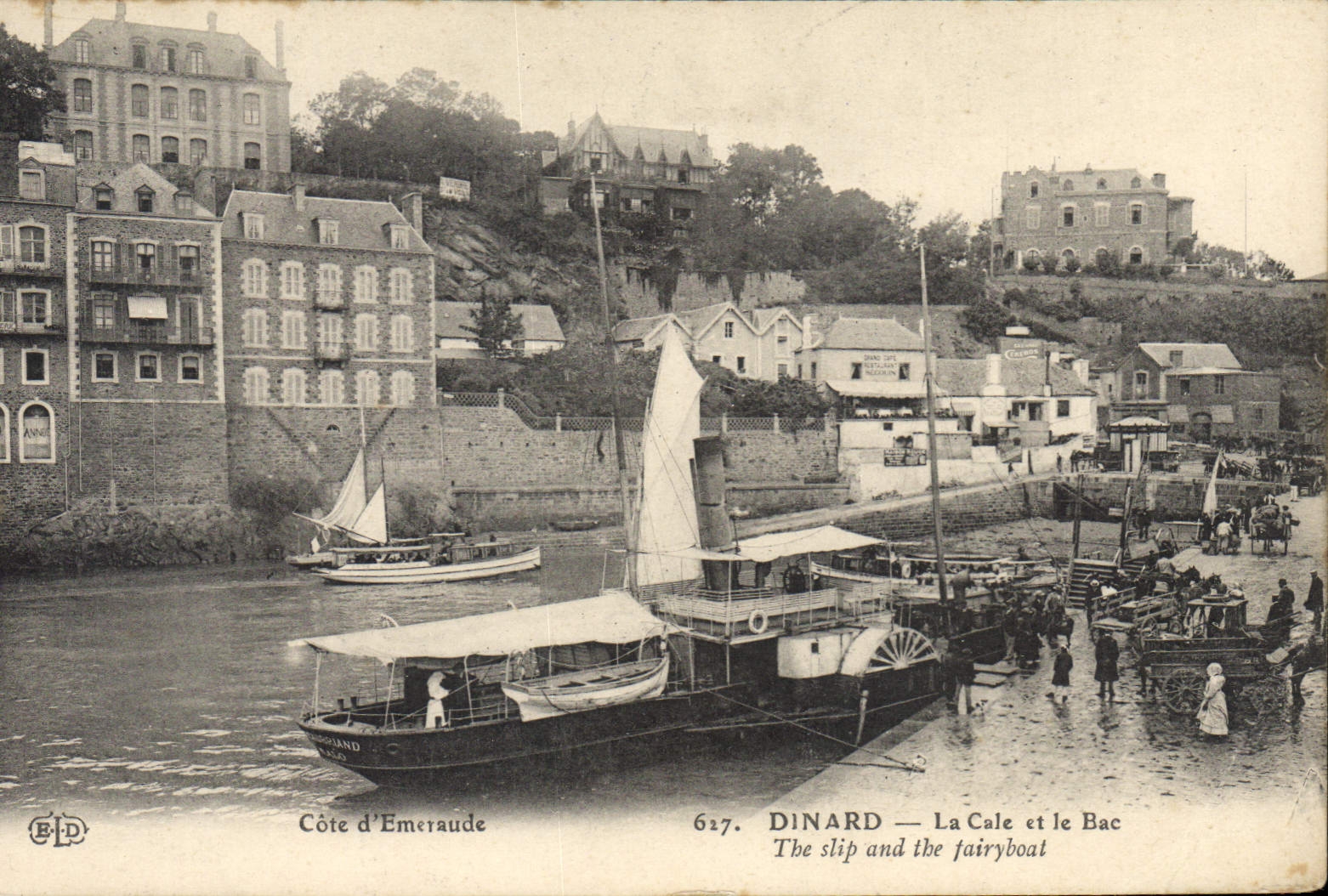 CPA Dinard La Cale Et Le Bac