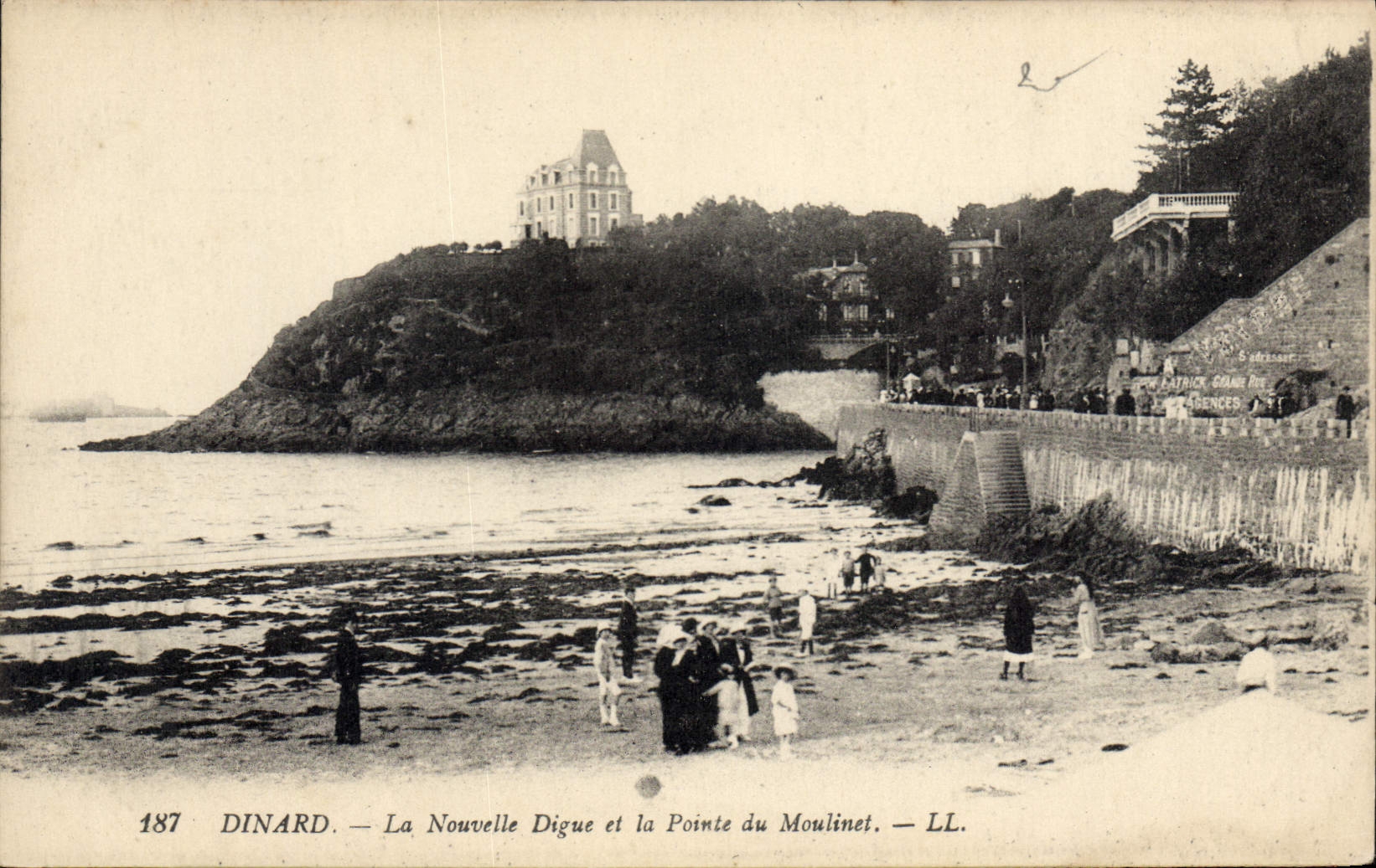 CPA Dinard Le Nouvelle Digue Et La Pointe Du Moulinet
