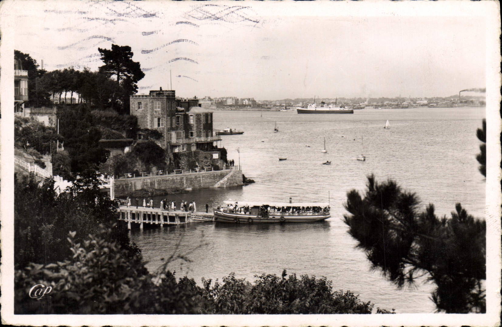 CPA Dinard promenade Du Clair De Lune Vers St Malo