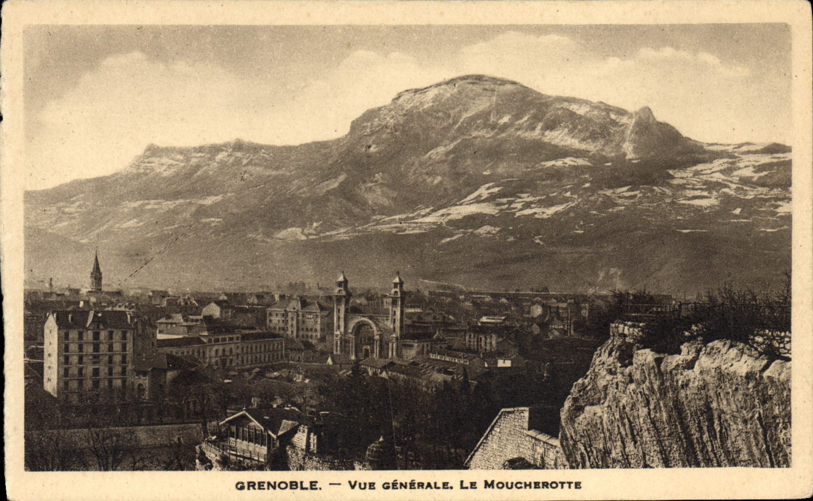 CPA Grenoble Vue Generale Le Moucherotte
