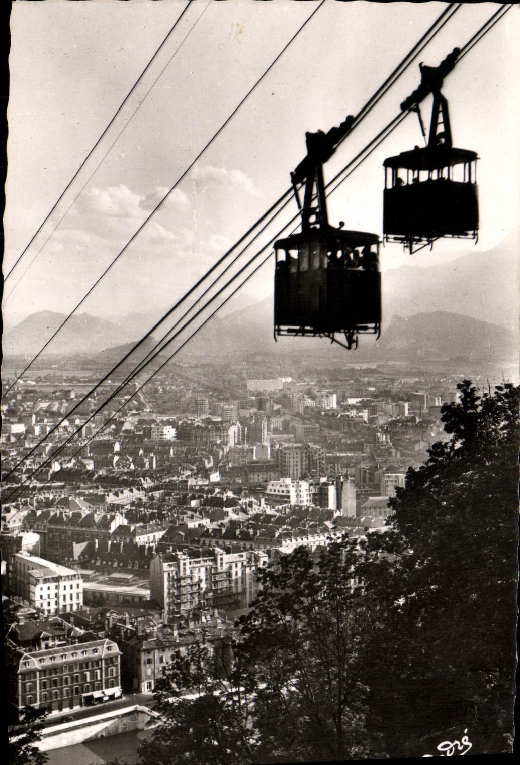 CPA Grenoble Telepherique De La Bastille Croisement