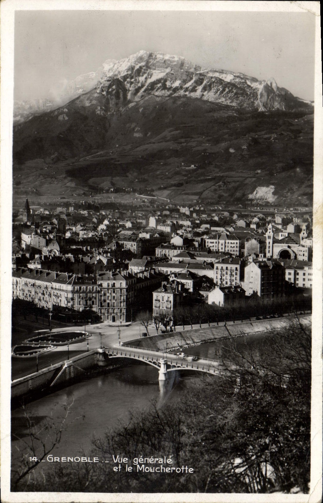 CPA Grenoble Vue Generale Et Le Moucherotte
