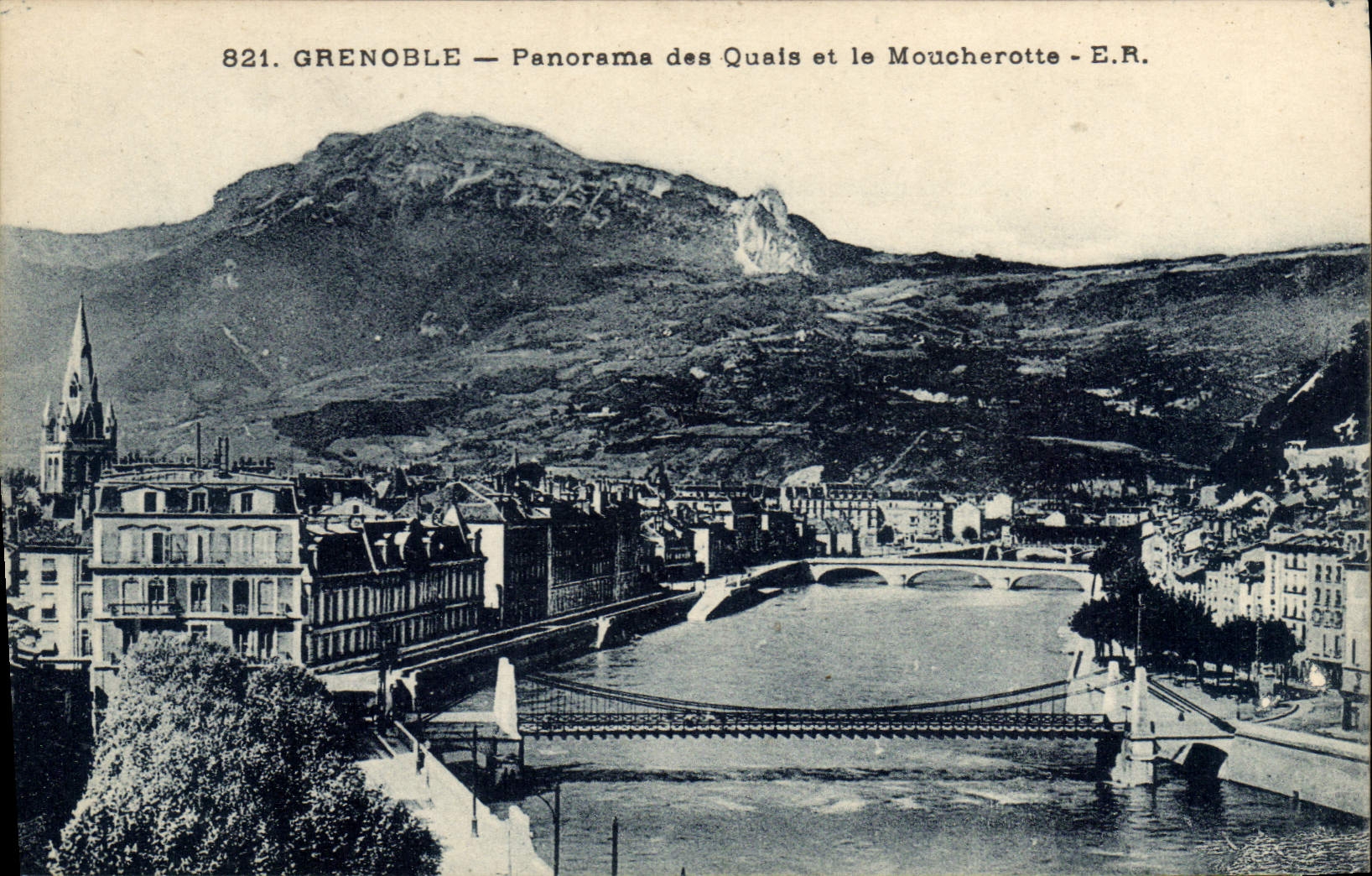 CPA Grenoble Panorama Des Quais Et Le Moucherotte