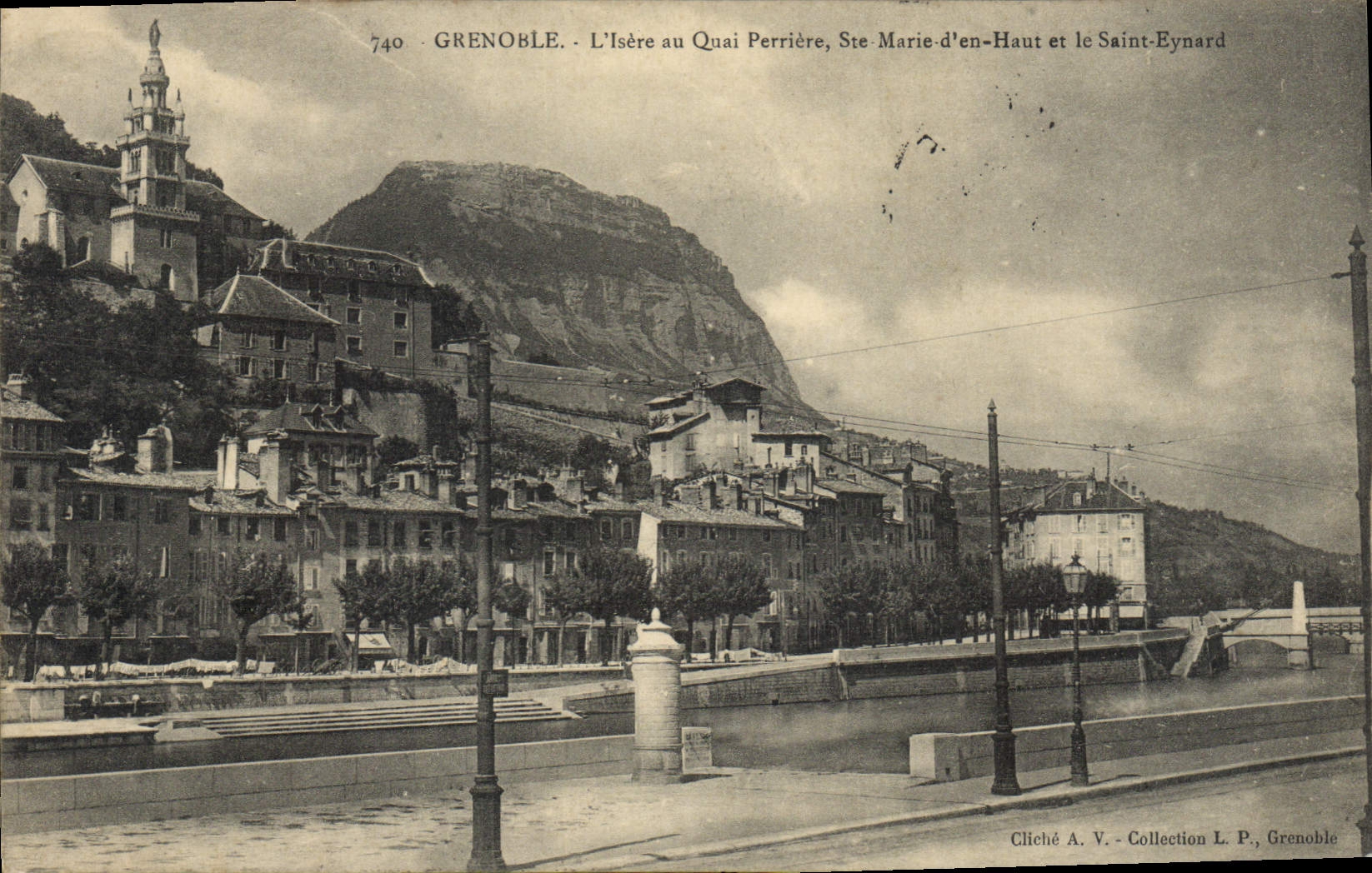 CPA Grenoble L'Isere Au Quai Perriere Ste Marie
