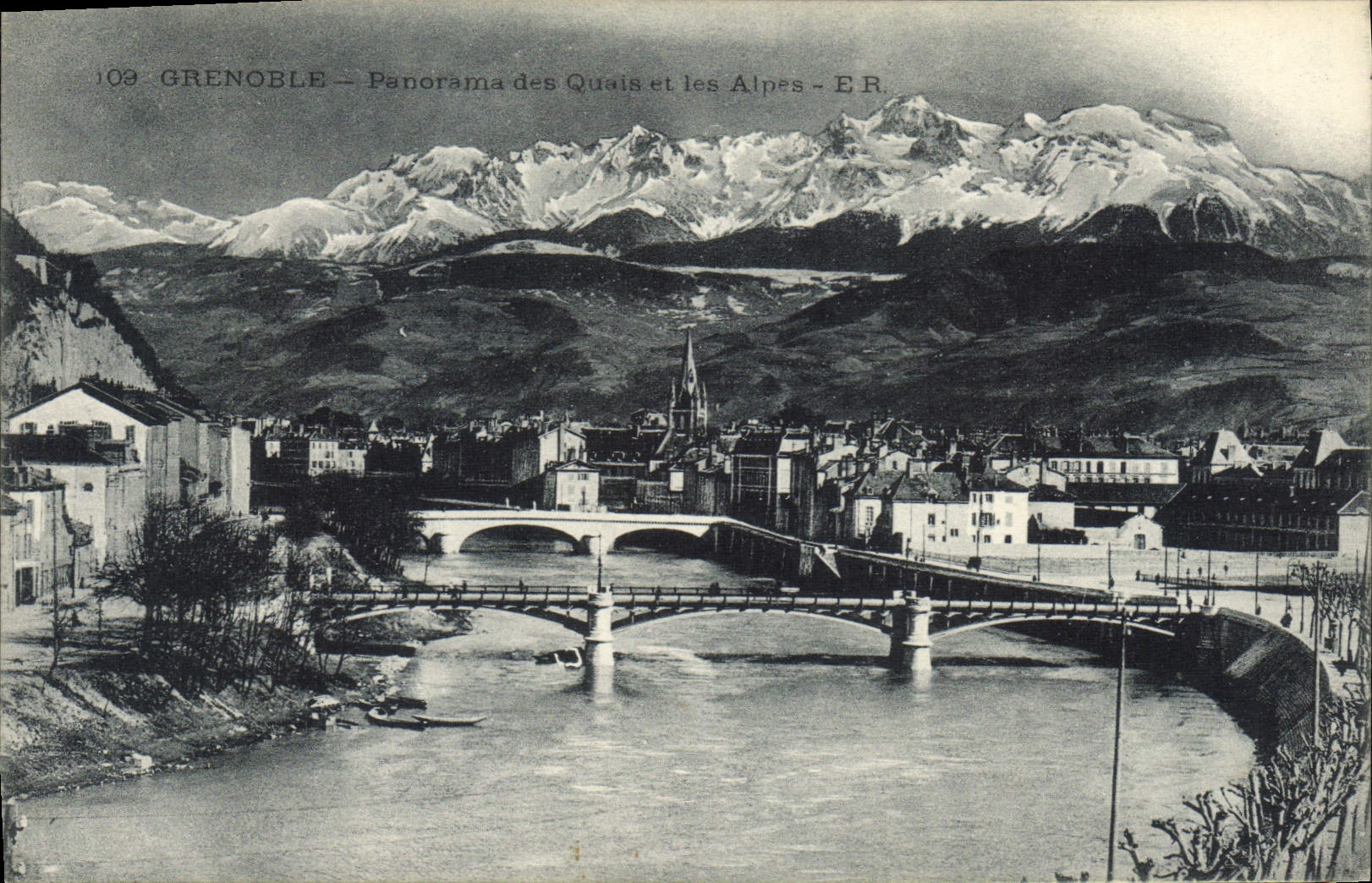 CPA Grenoble Panorama Des Quais Et Les Alpes