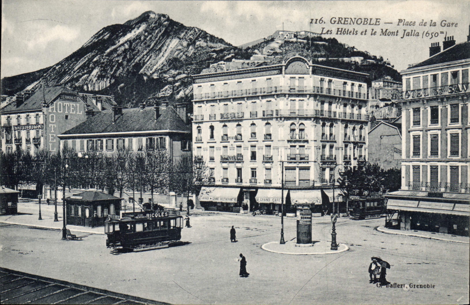 CPA Grenoble Place De La Gare Les Hotels Et Le Mont Jalla