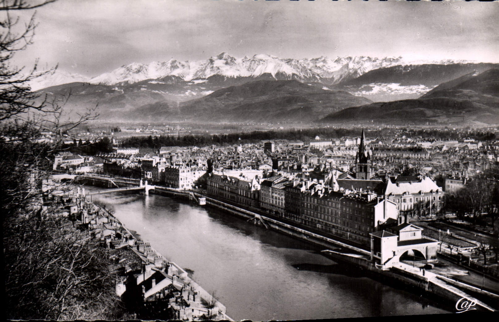 CPA Grenoble Vue Generale Et Le Teleferique