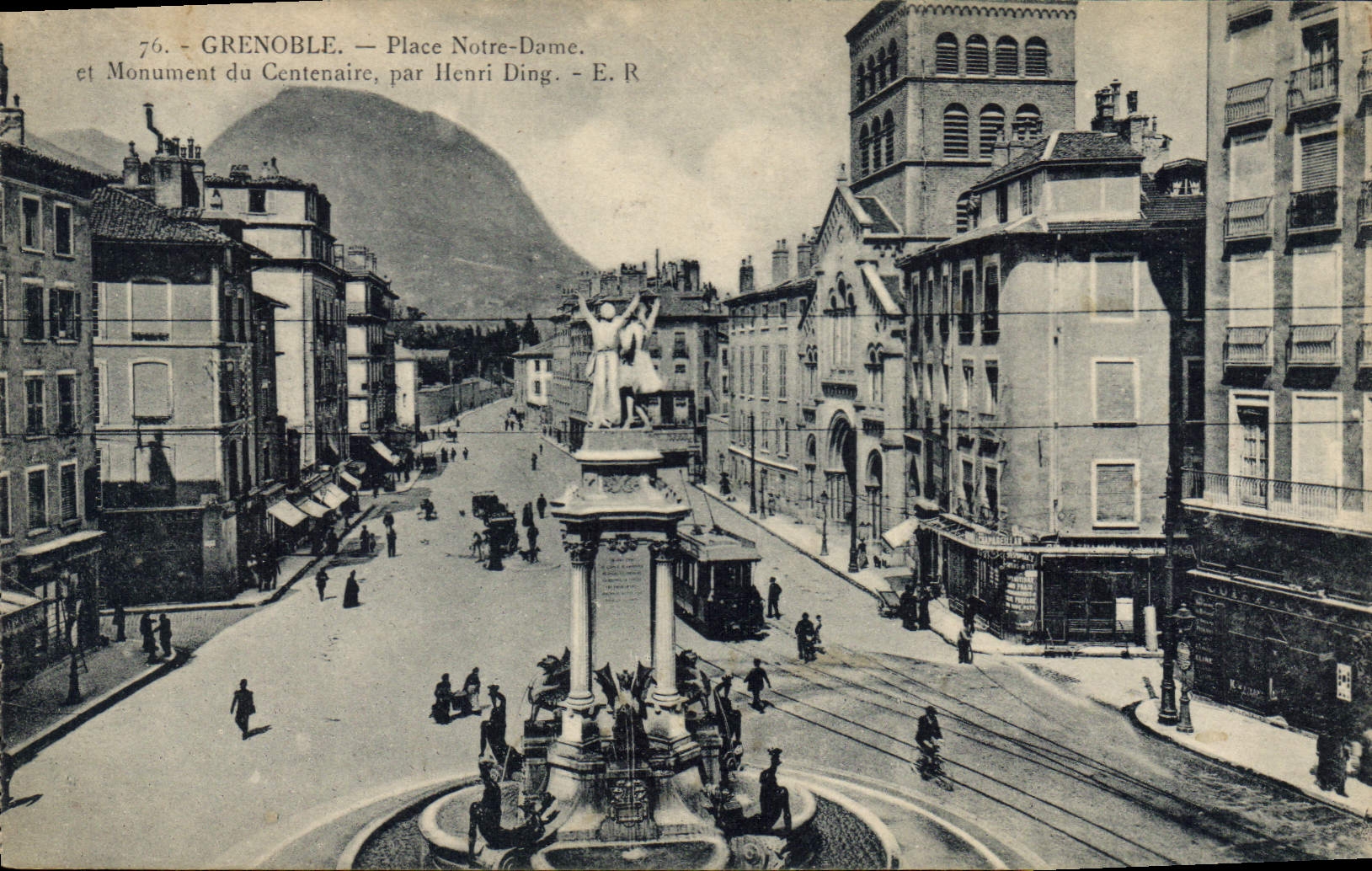 CPA Grenoble Place Notre Dame Et Monument Du Centenaire Par Henri Ding