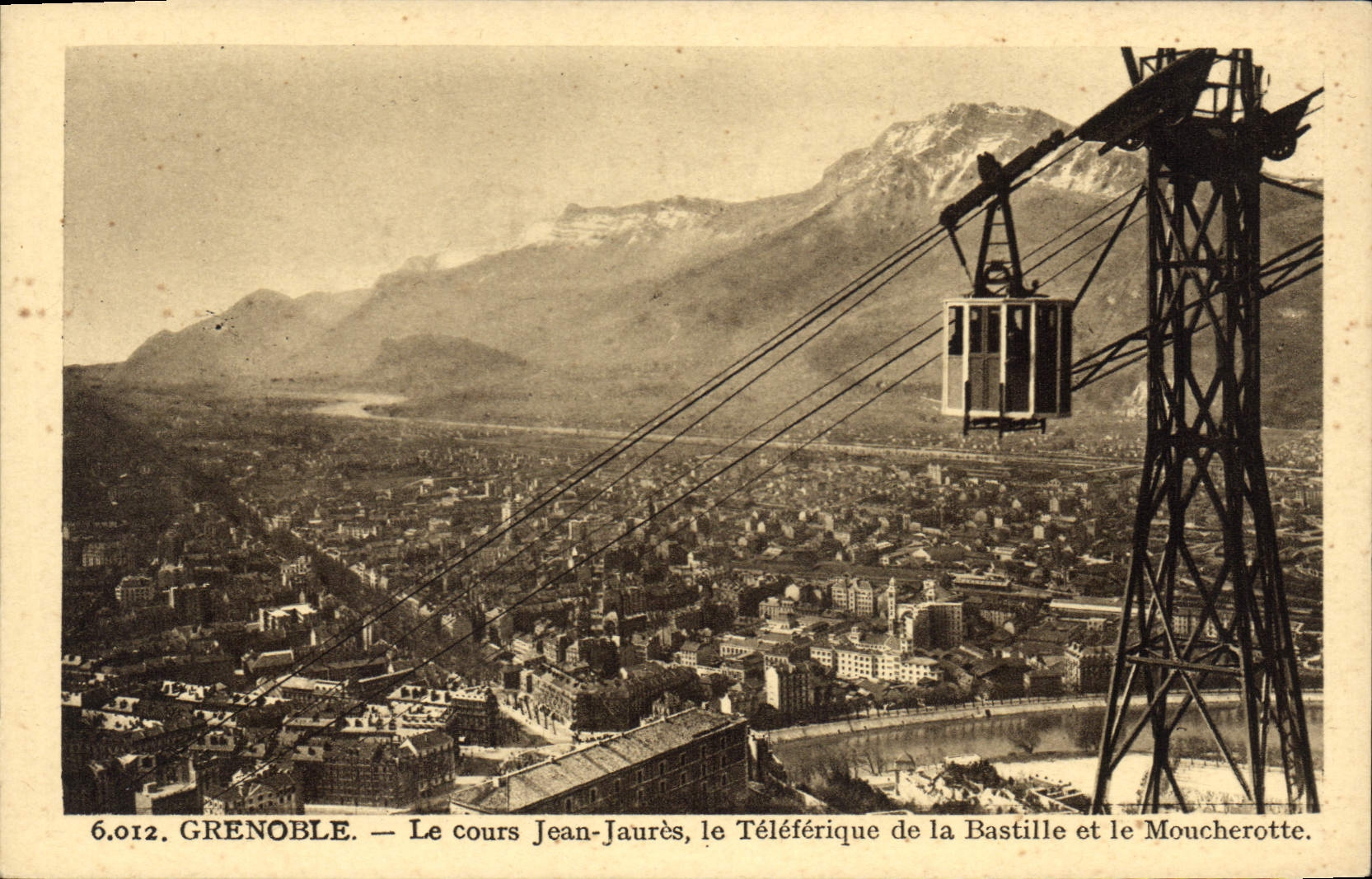 CPA Grenoble Le Cours Jean Jaures Le Teleferique De La Bastille