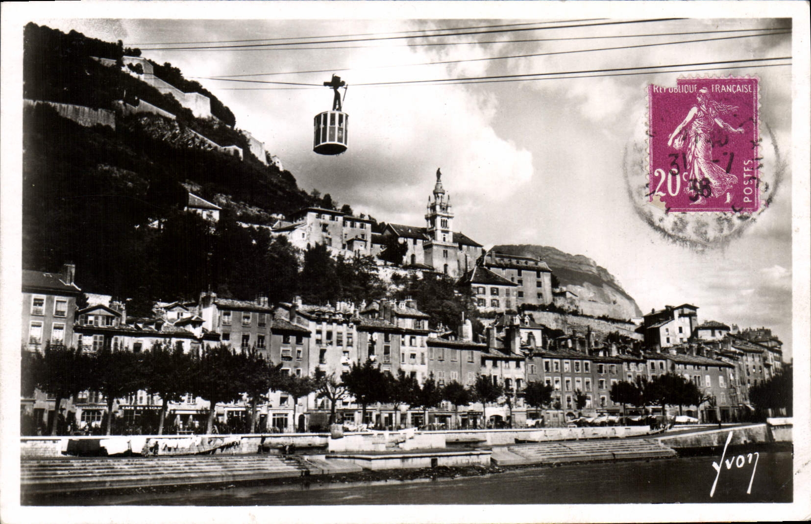 CPA Grenoble Le Teleferique De La Bastille Et Le Couvent De Ste Marie