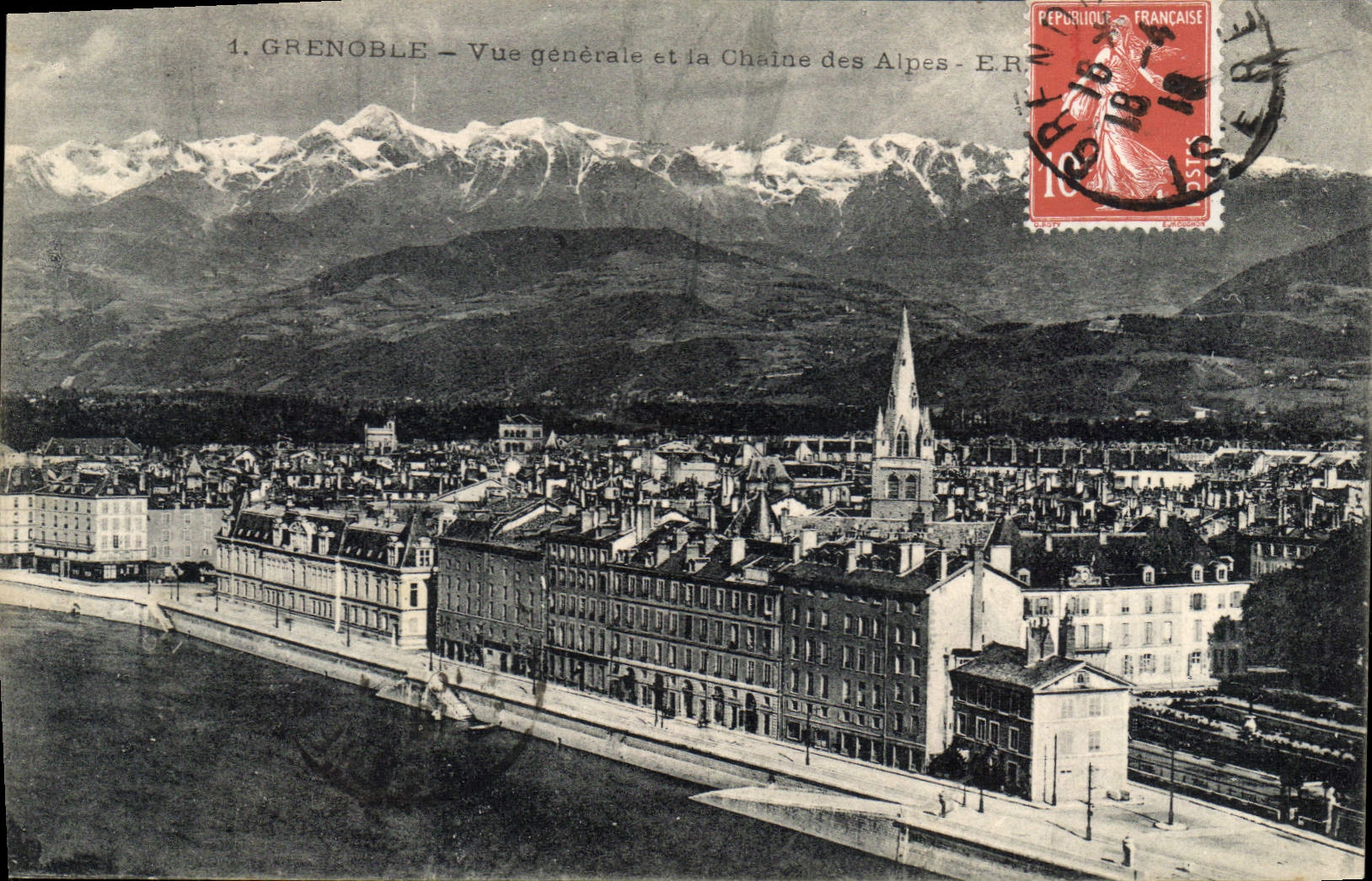 CPA Grenoble Vue Generale Et La Chaine Des Alpes
