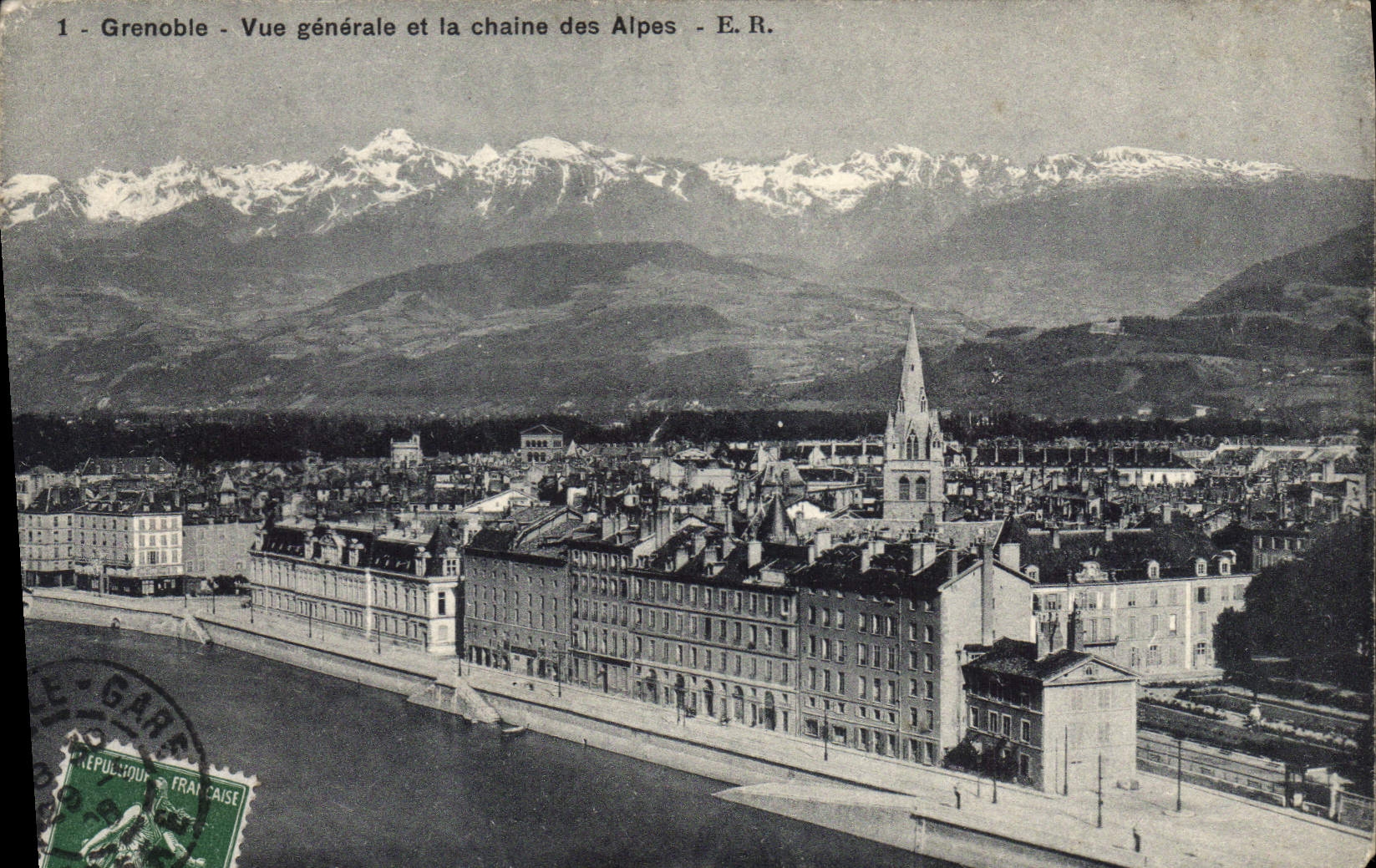 CPA Grenoble Vue Generale Et La Chaine Des Alpes