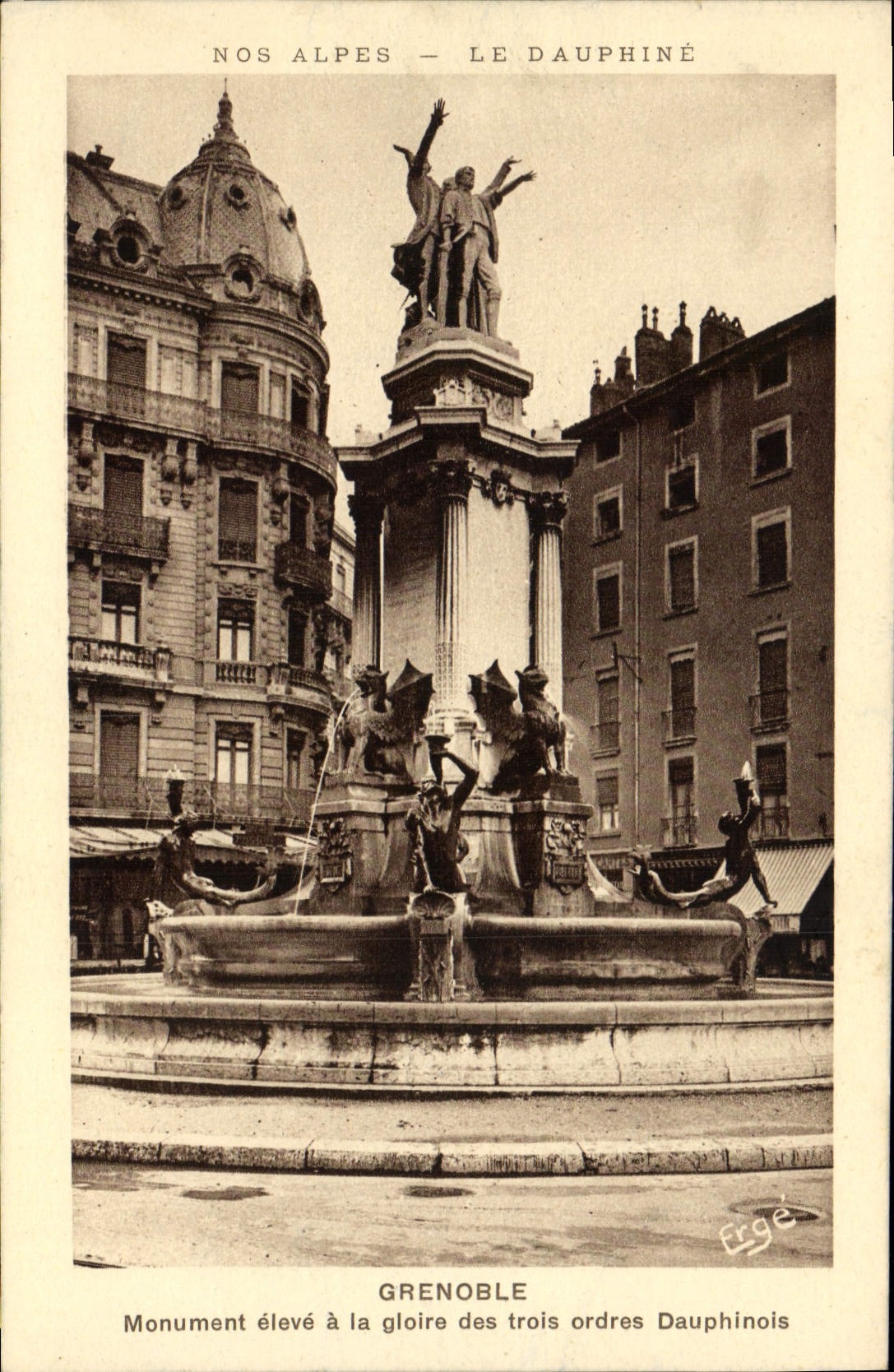 CPA Grenoble Monument Eleve A La Gloire Des Trois ordres dauphinois