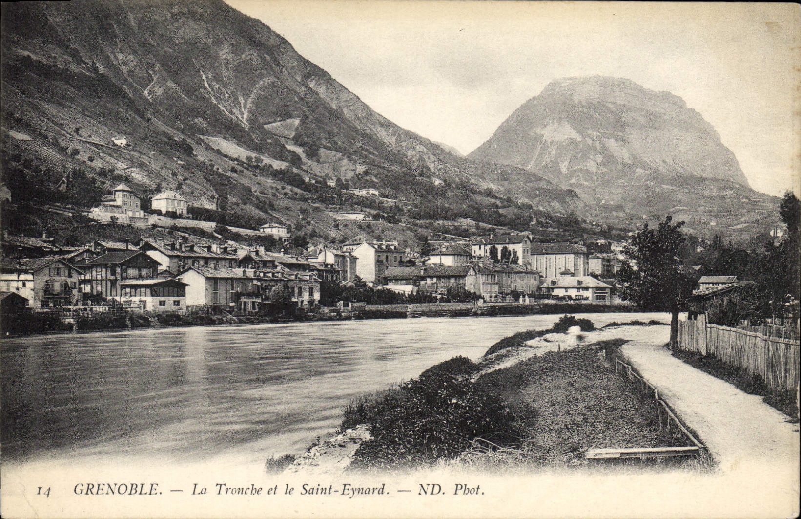 CPA Grenoble La Tronche Et Le Saint Eynard