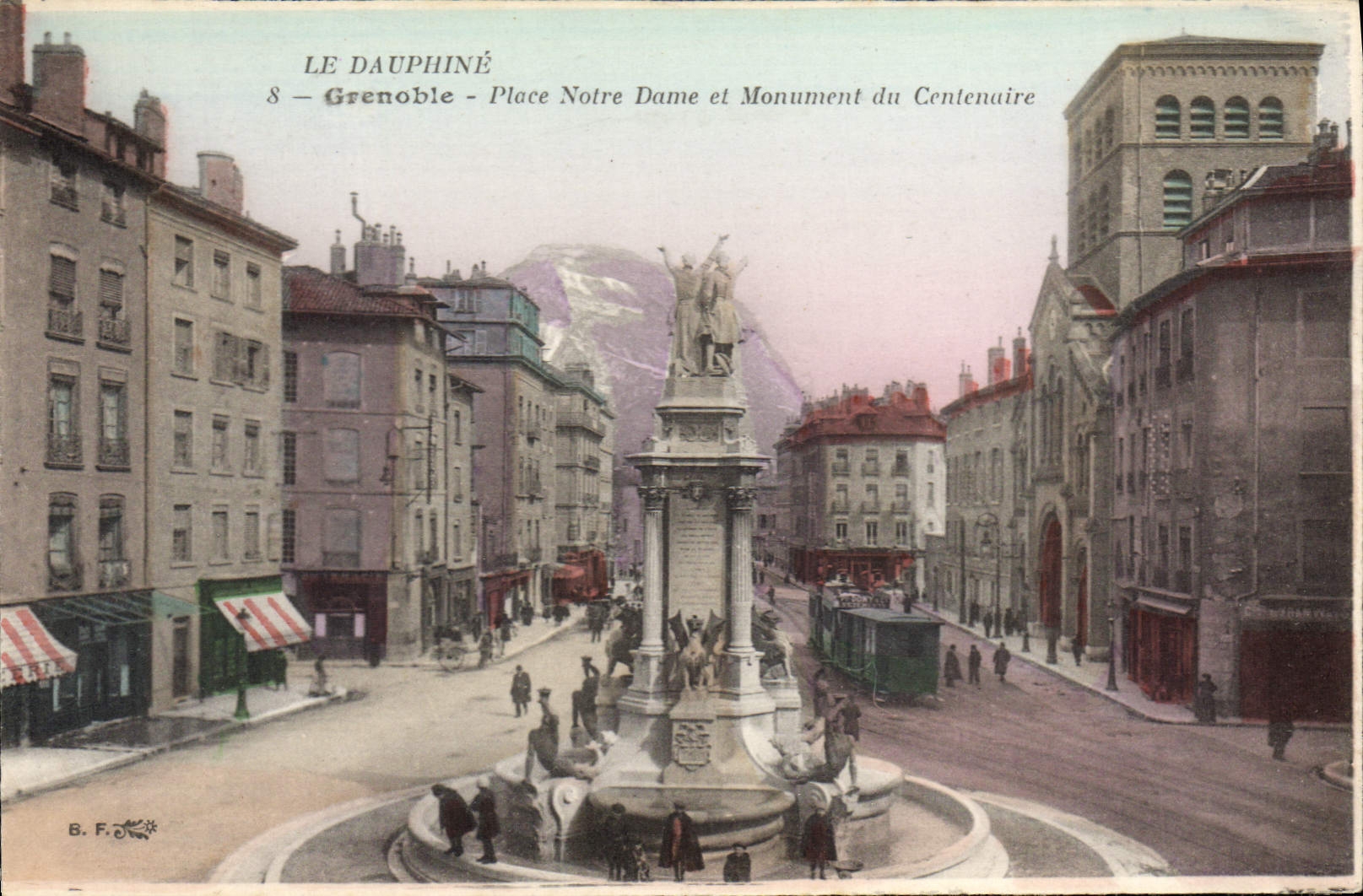 CPA Grenoble Place Notre Dame Et Monument Du Centenaire