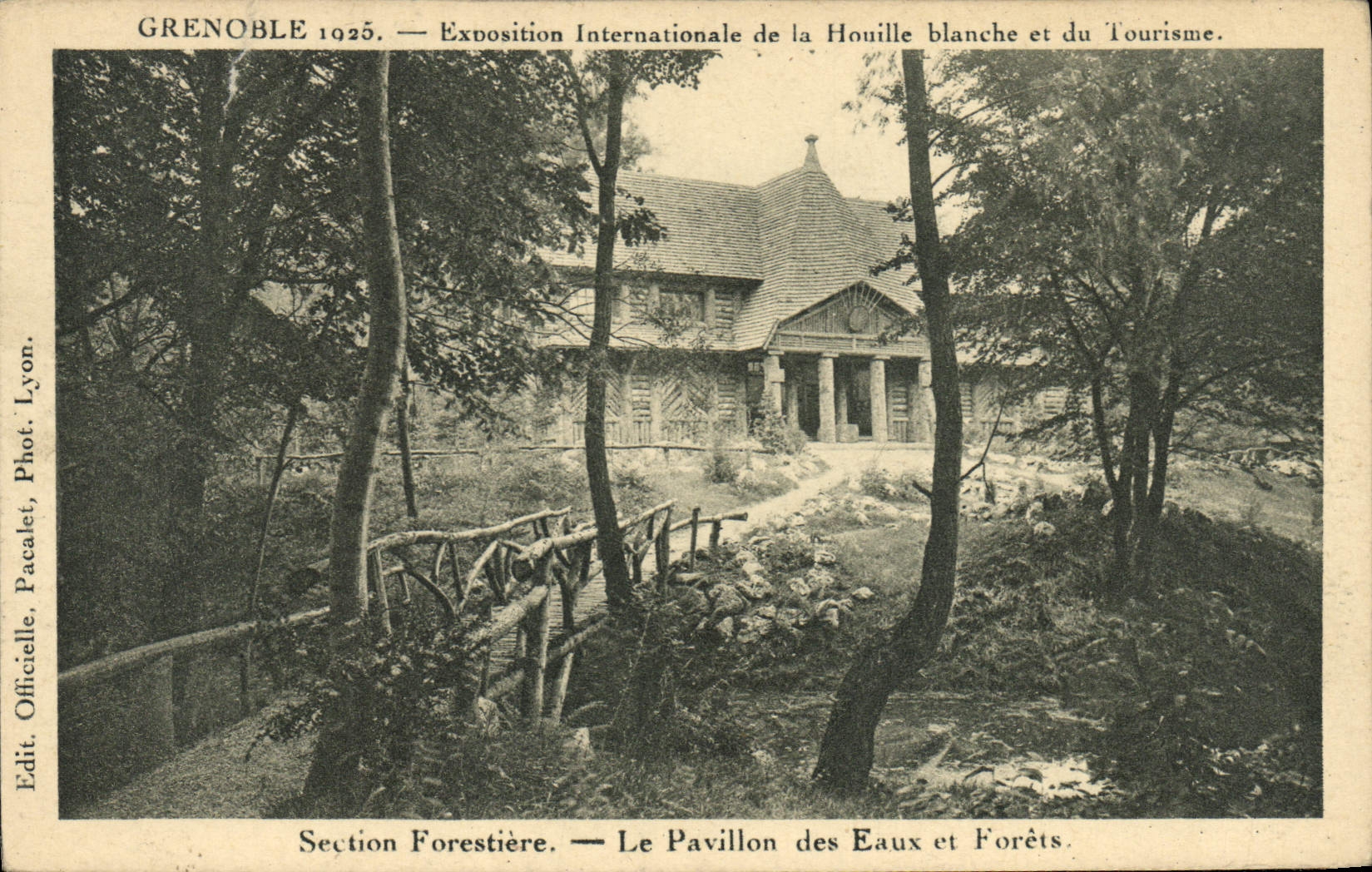 CPA Grenoble Le Pavillon Des Eaux Et Forets exposition internationale de la houille blanche 1925