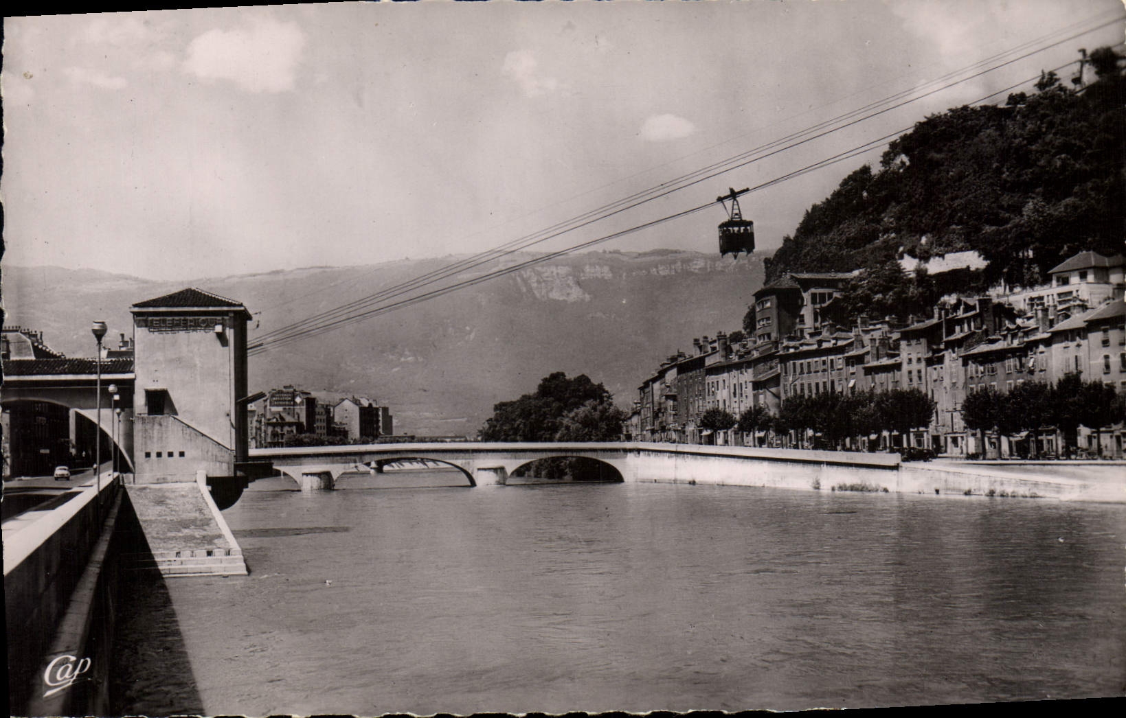 CPA Grenoble La Gare Du Teleferique Vue D'Ensemble