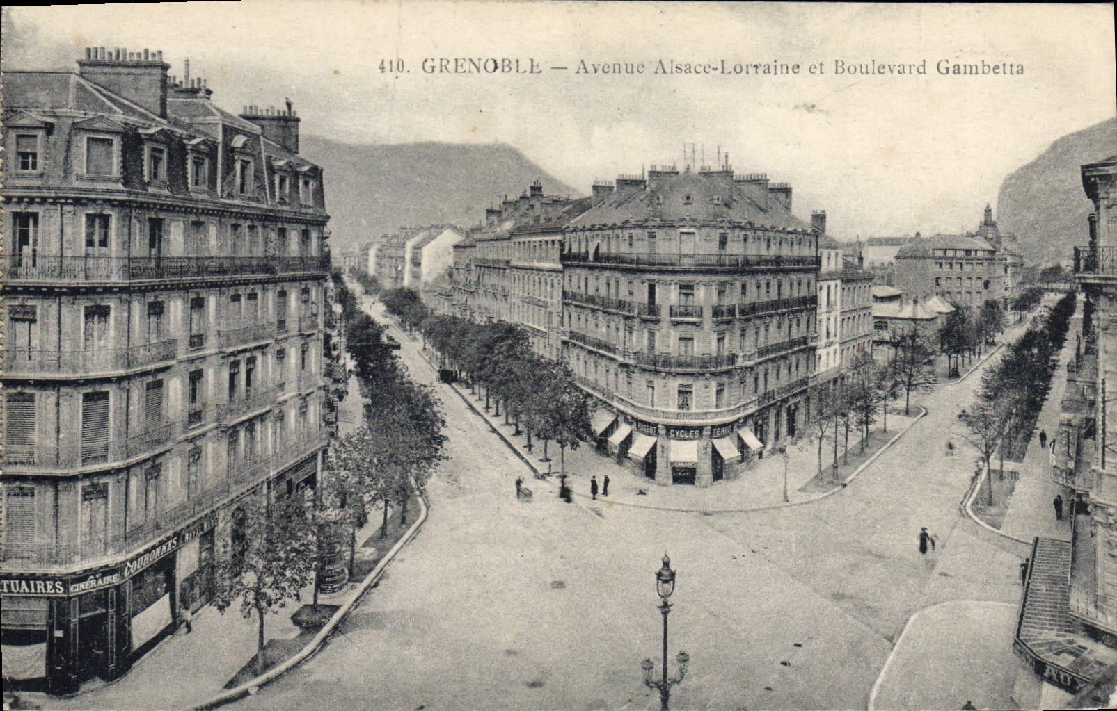 CPA Grenoble Avenue Alsace Lorraine Et Boulevard Gambetta