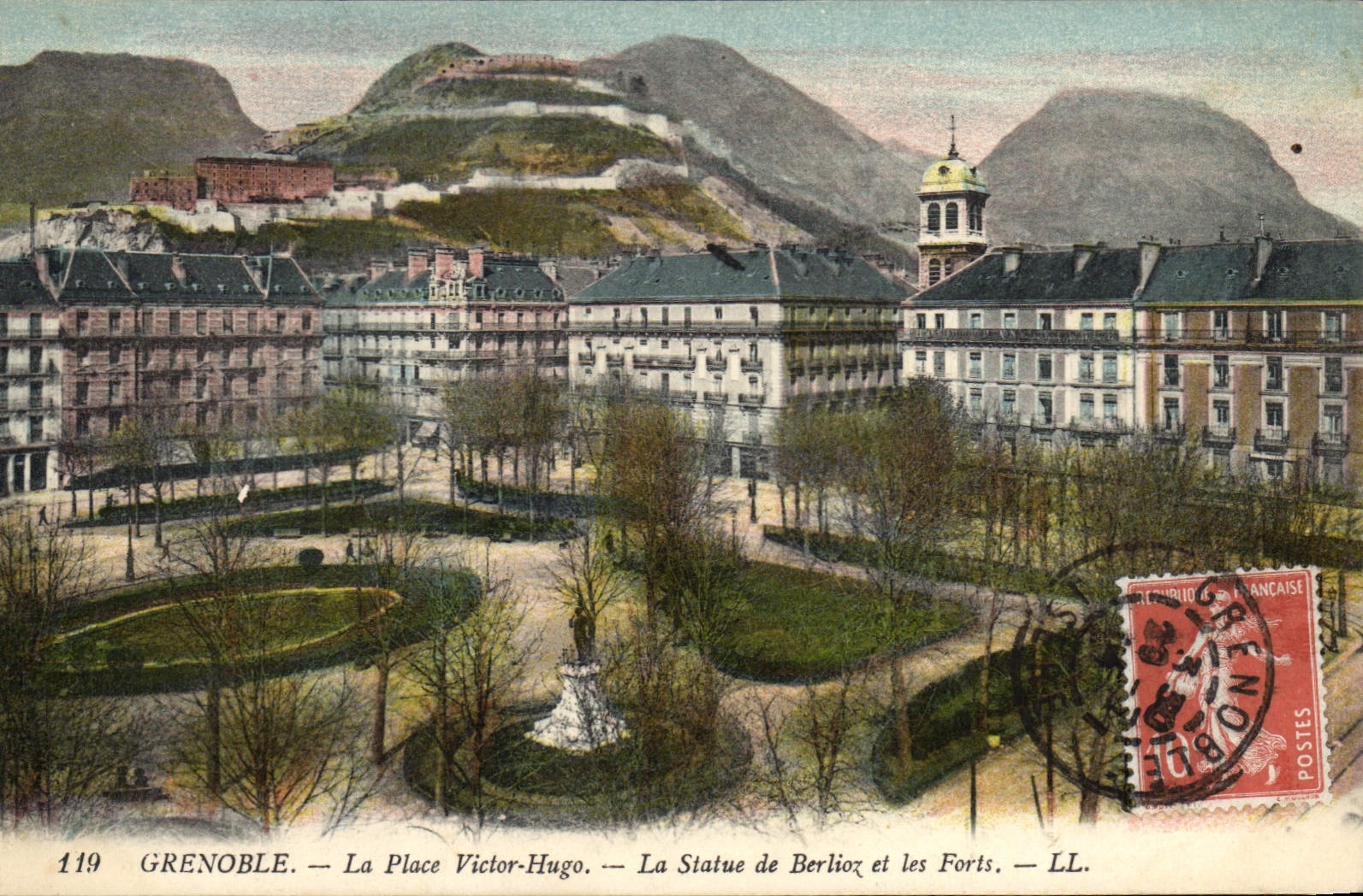 CPA Grenoble La Place Victor Hugo La Statue De Berlioz